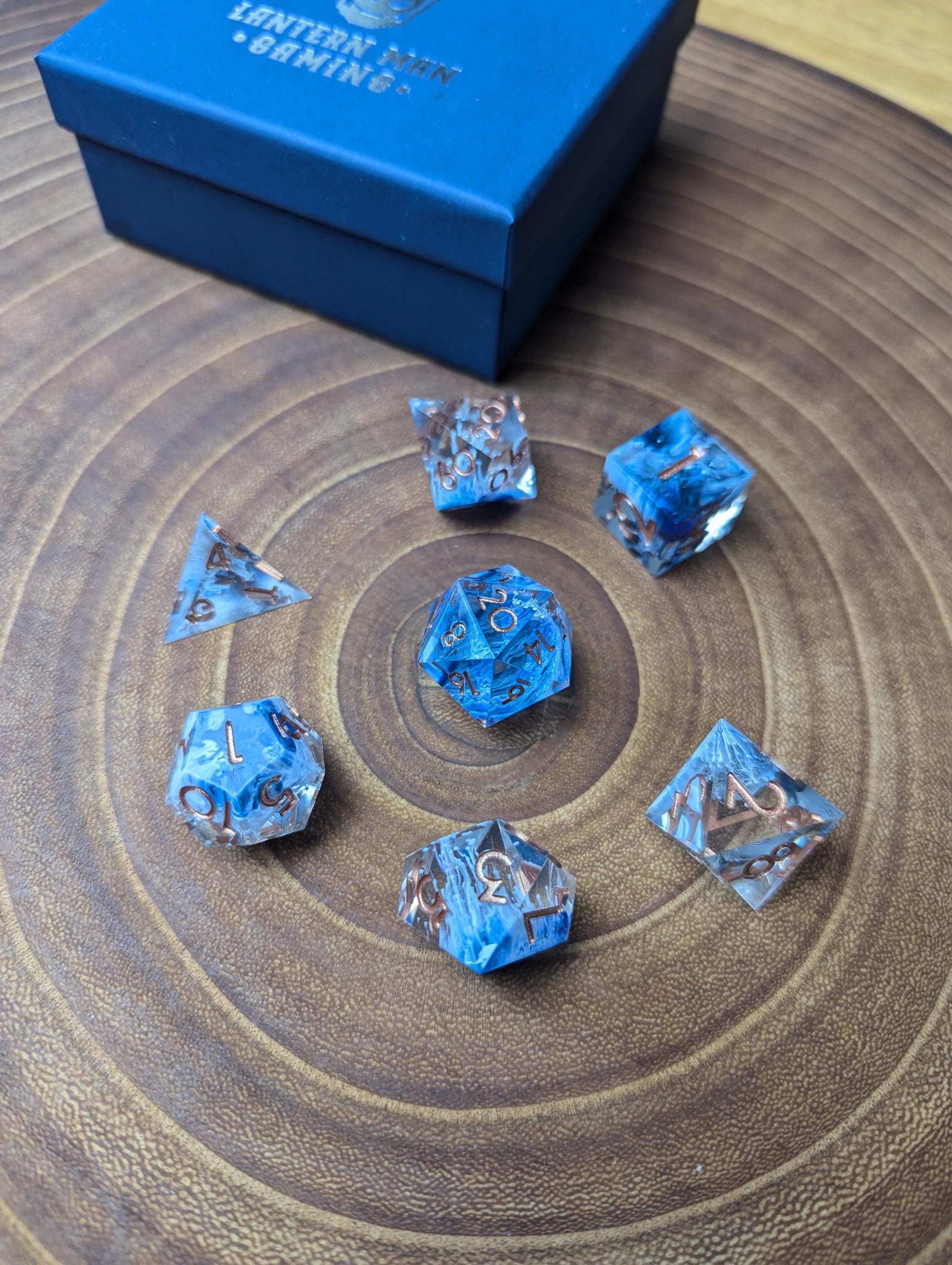 https://i.etsystatic.com/26806004/r/il/68d8b4/6252551980/il_fullxfull.6252551980_anyy.jpg