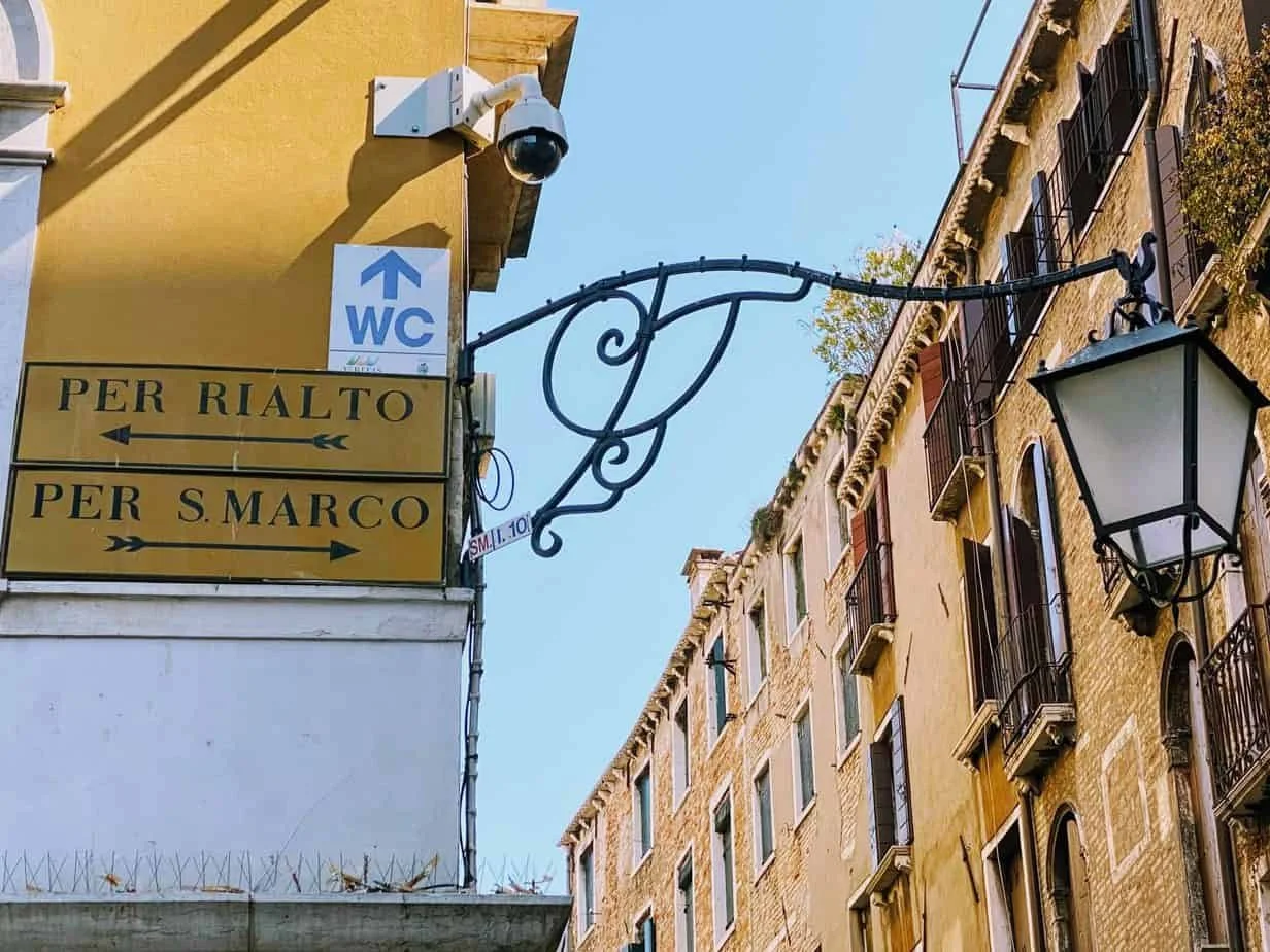 venice-italy-bathroom-sign-scaled.jpg