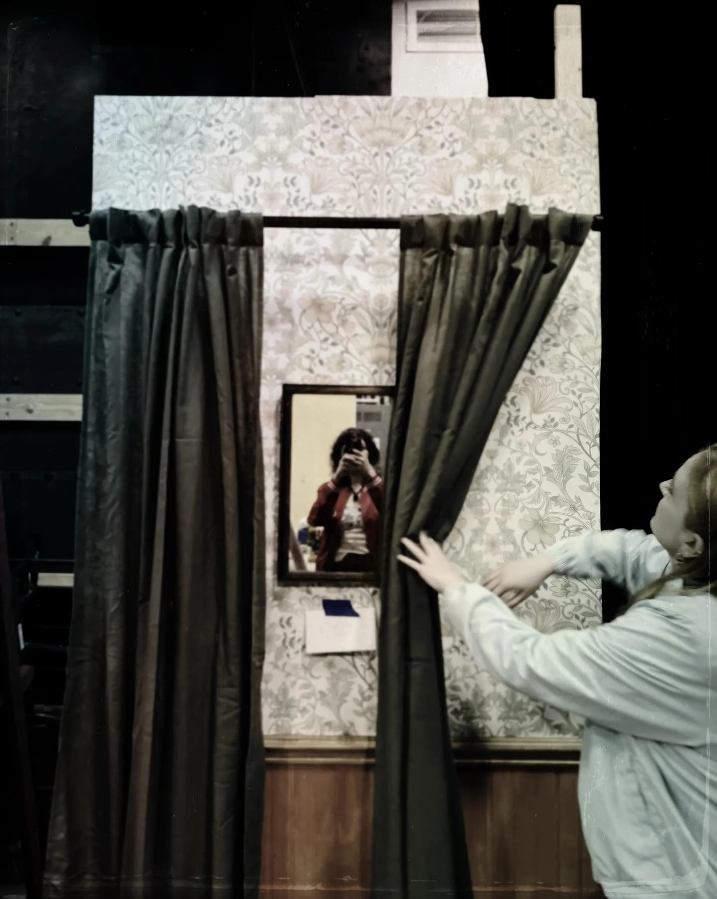 For six weeks, I had the privilege of being part of ArtCraft, a program created for everyone in the art department. And let me tell you&mdash;it was complete, rigorous, generous, and nothing short of amazing.
It feels almost impossible to put into wo