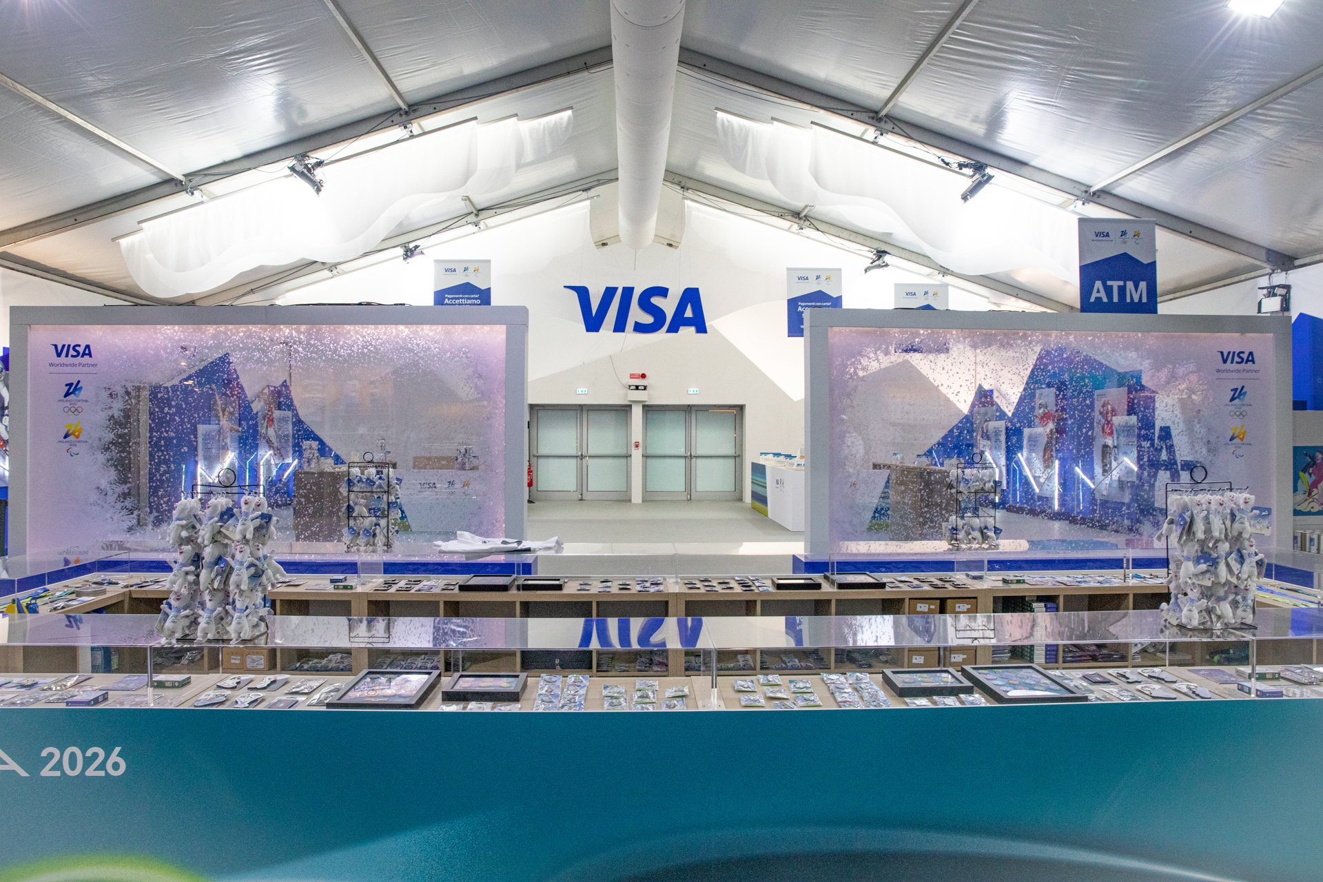 Visa_LOTG26_Megastore_Interior-Widesm.jpg