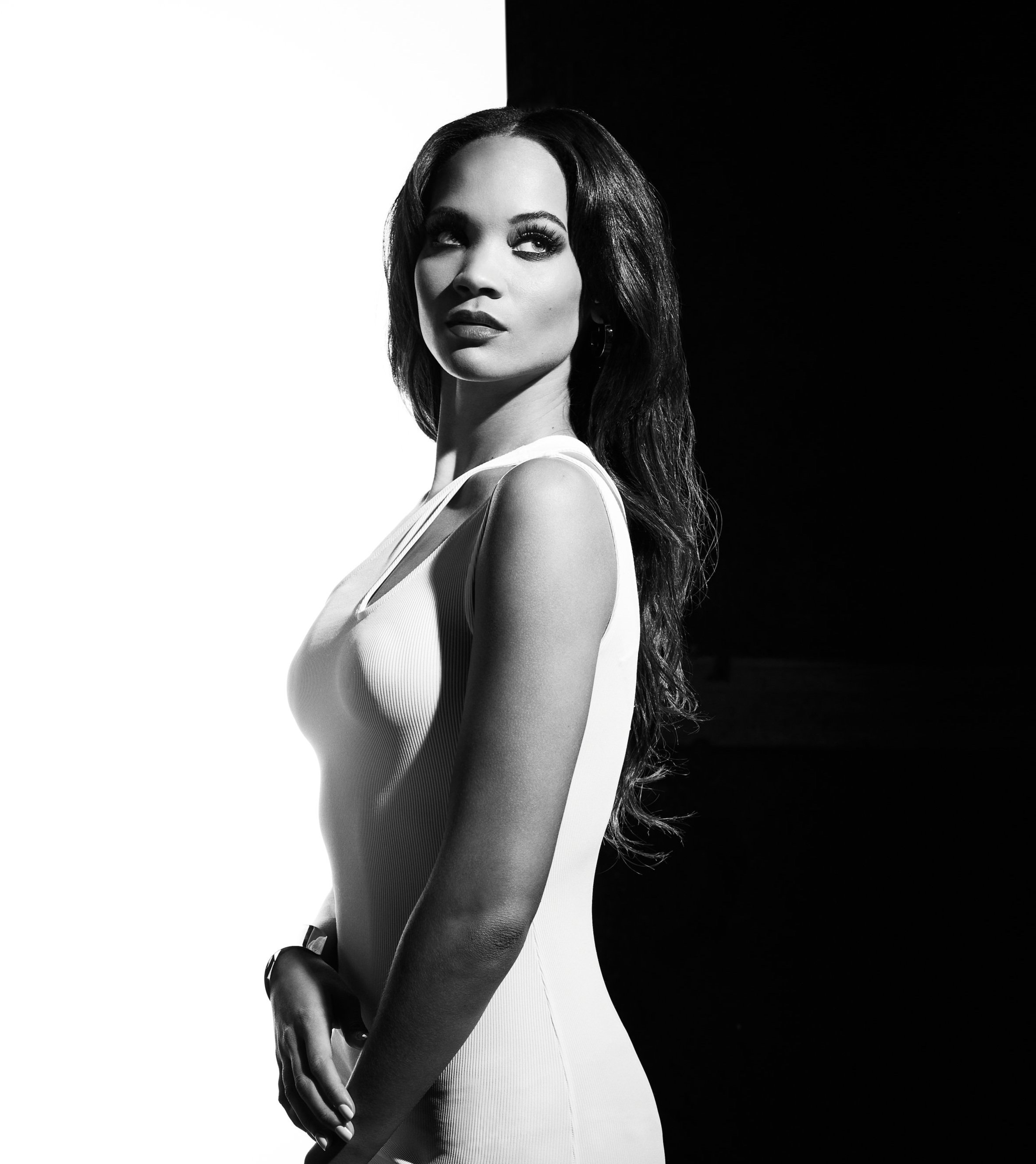 Kiss_MattBlackModel_Dec+18+2020+6_MZ_v1.jpg