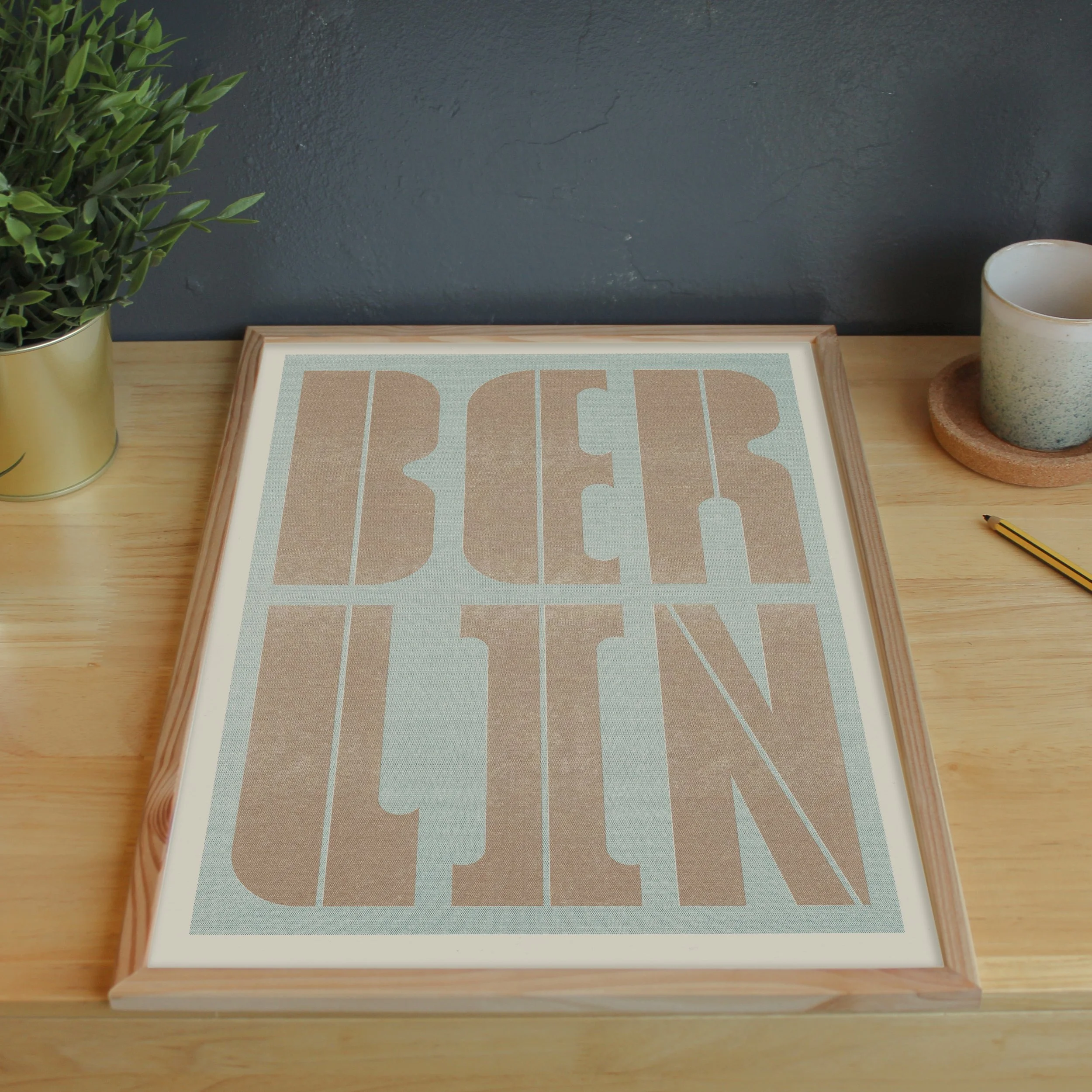 berlin_Flat_Desk.jpg