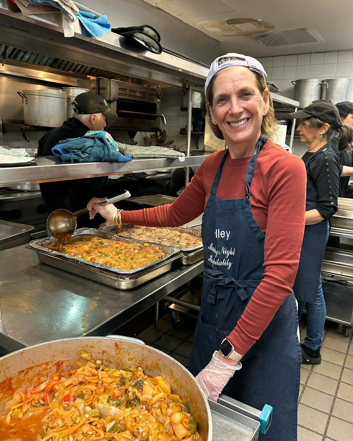 Chef Shelly putting the finishing touches on Andy&rsquo;s chicken with peppers and onions after creating her quinoa, lentil pumpkin stew! Too bad these pics aren&rsquo;t scratch &amp; sniff!