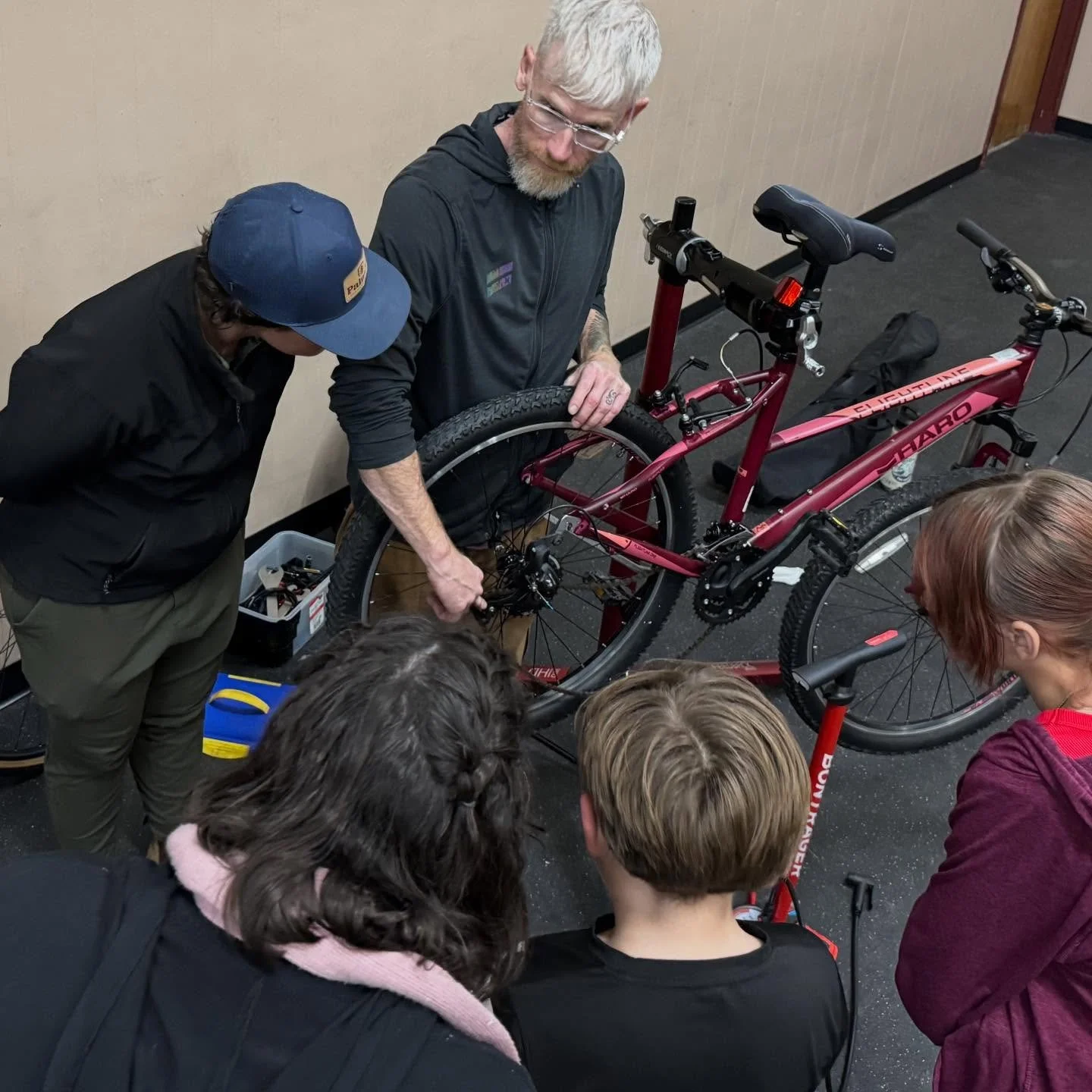 Offseason? Naw. We&rsquo;re out spreading the @grassrootsgravel 💚 and bike repairs skills year-round. Big thanks to Great Divide Bike Shop and @puebloparks for co-hosting our most recent clinic. Everyone deserves access to bikes, repair knowledge, a