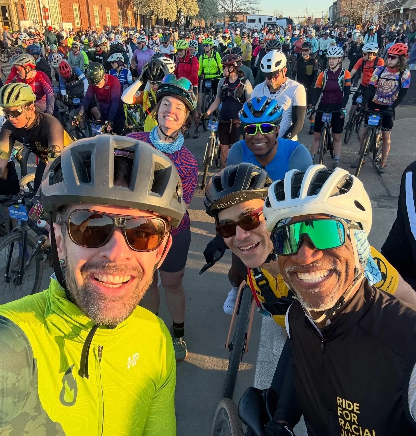 3rd year in the books for @grassrootsgravel at the @midsouthgravel expo! Huge thanks to these amazing folks. Shout out to Evan and his 00:55 @flattireworldseries finish time! See you at the championship at @grassrootsgravel in October 👀