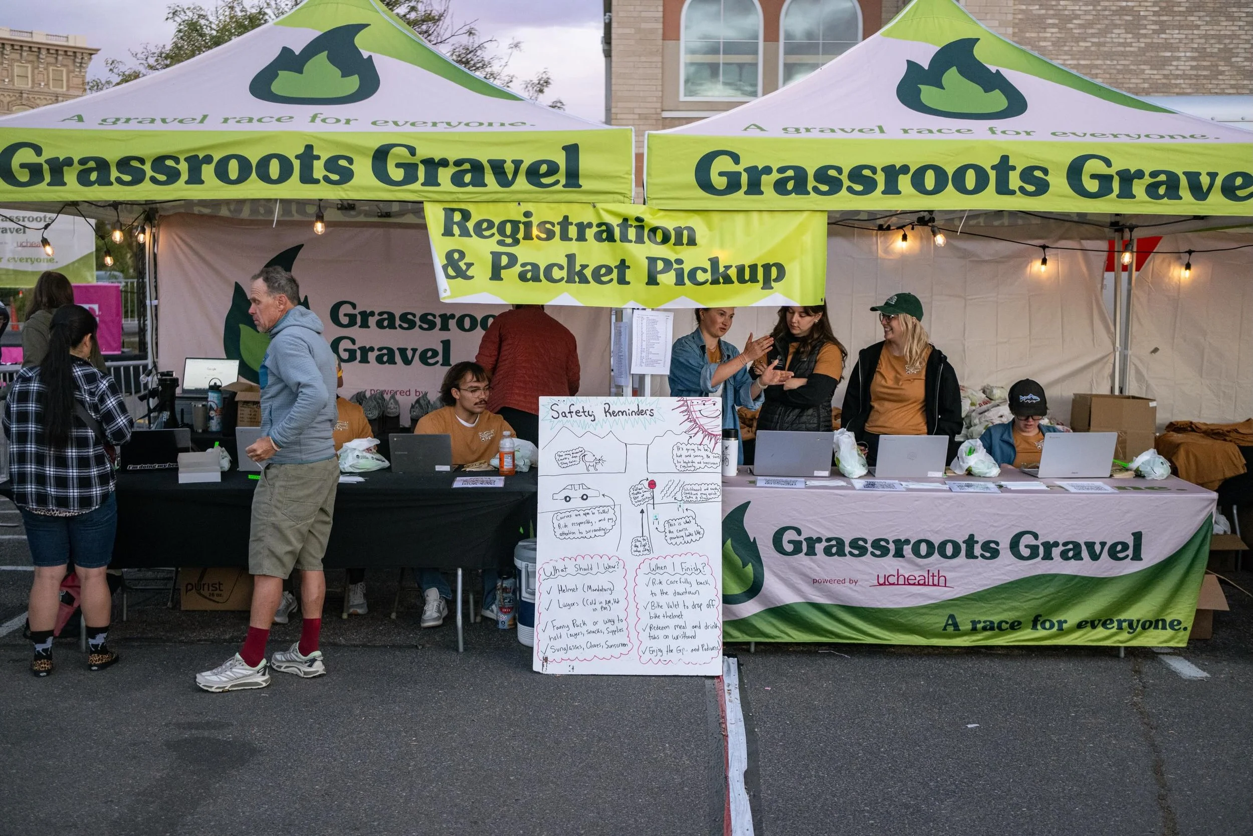 Hand drawn FAQ boards always 👩&zwj;🎨 @abbyjdavidson delivers the eye-catching safety flair for packet pickup at every event. She&rsquo;s also our heart and is at the foundation of this whole @grassrootsgravel thing. 🫶