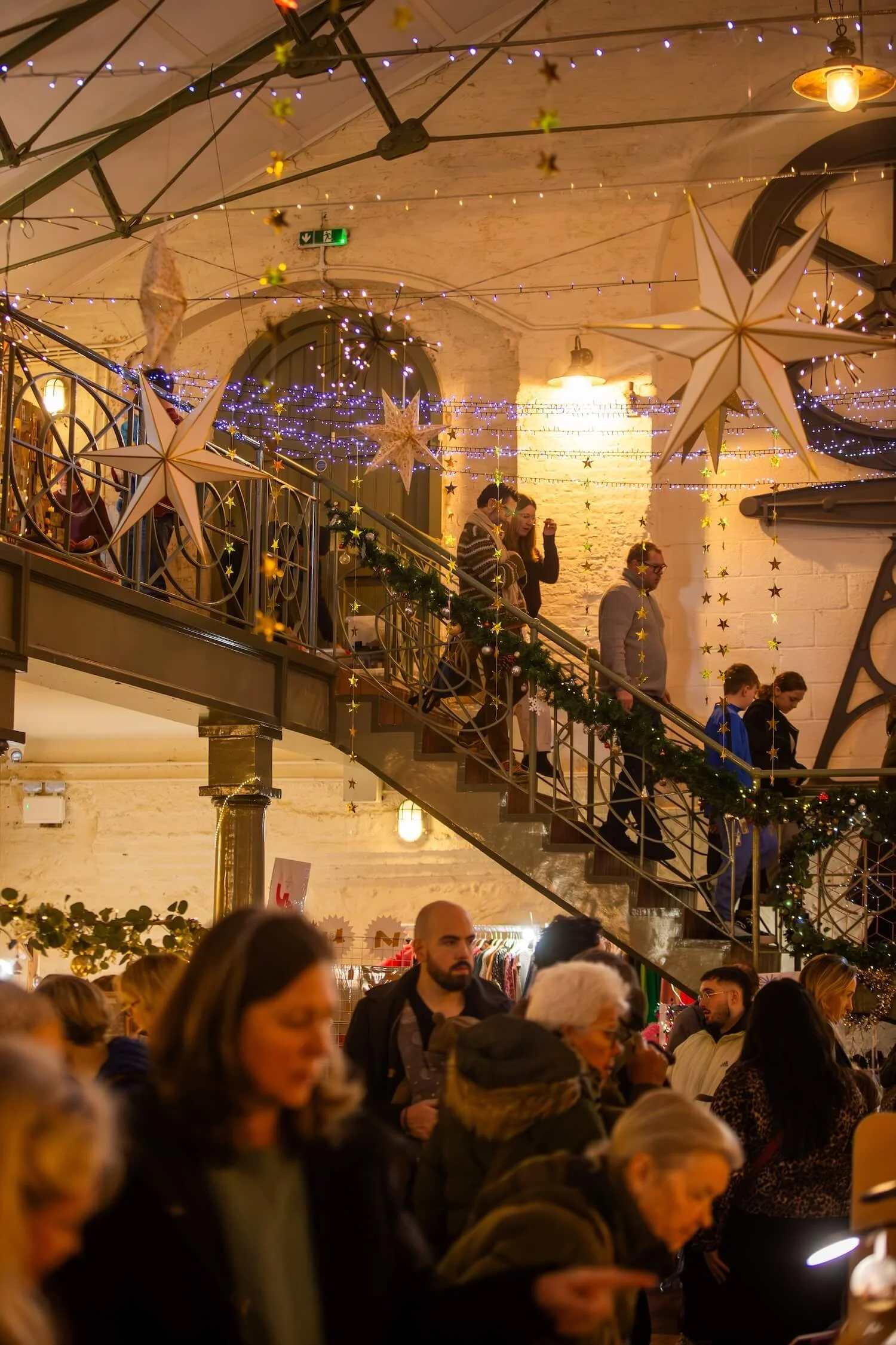 paper-daisy-christmas-market.jpg