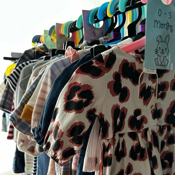 2094779-cce61047-baby-children-s-market-1024-LST876093-600x600.jpg