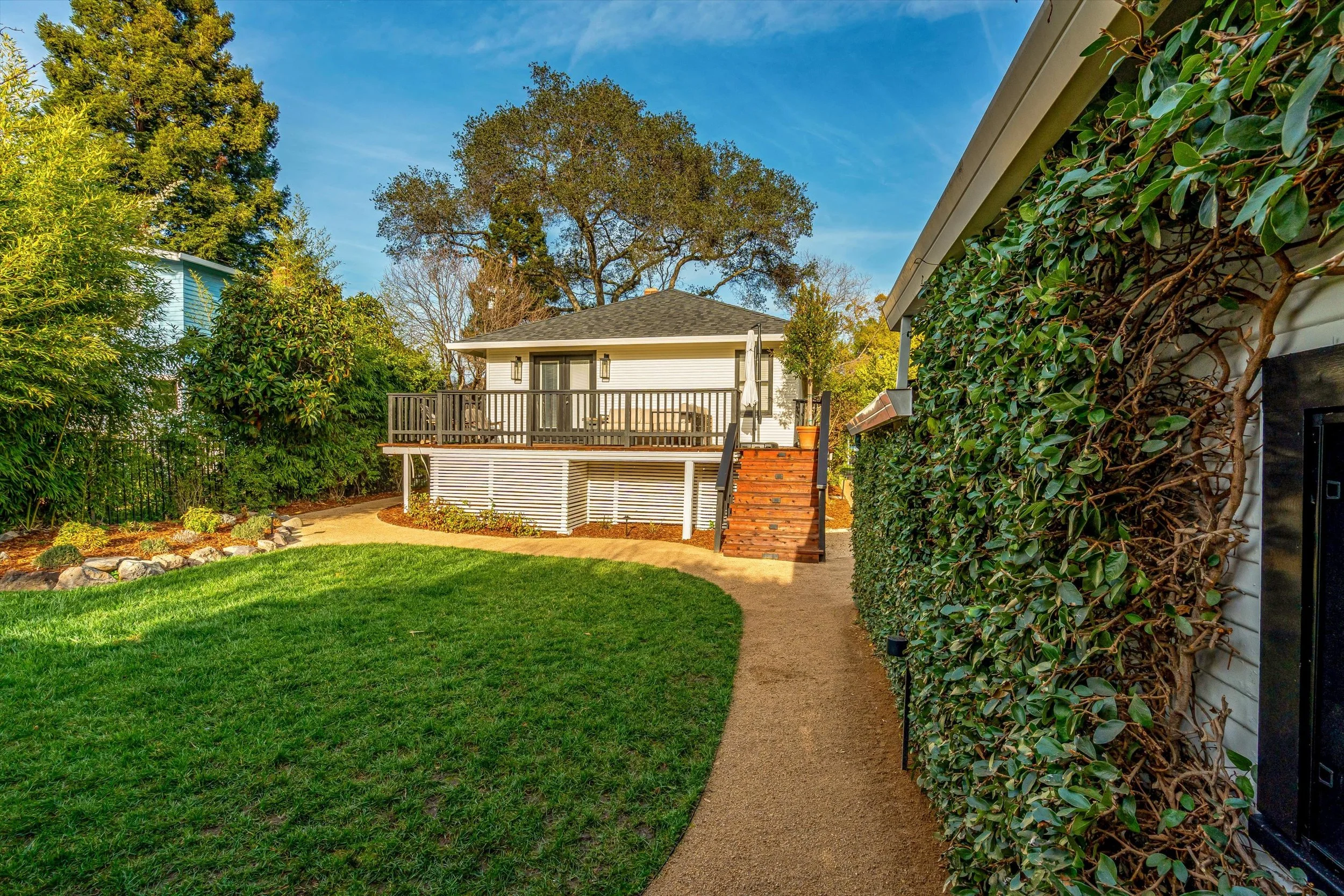 MLS 29 - 25-DSC05925.jpg