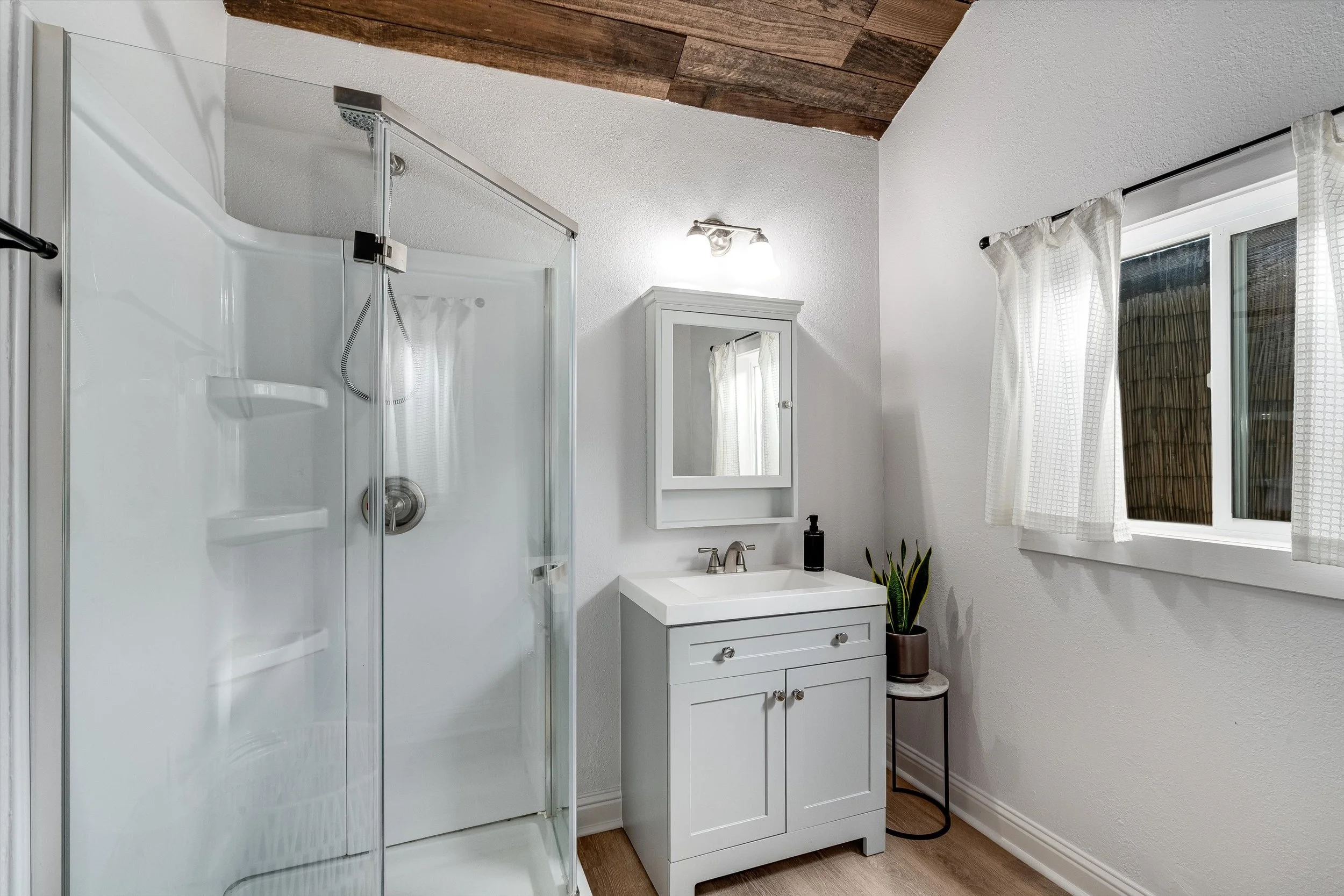 MLS 24 - 33-DSC04181_ENF-Edit.jpg