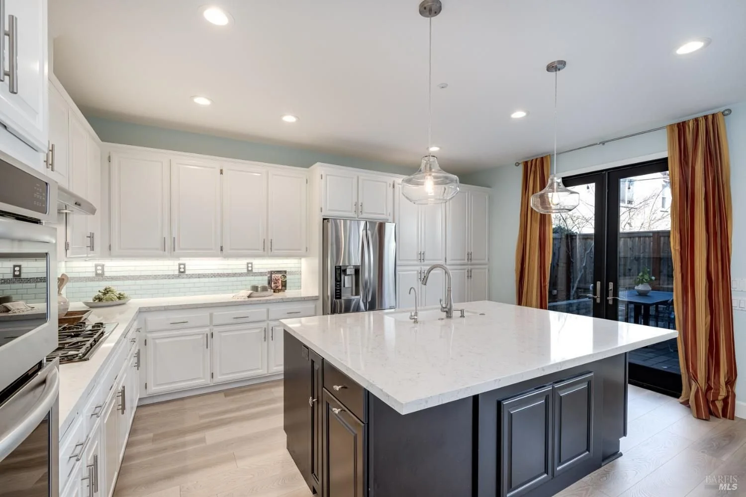 10 Summerbrook Kitchen.jpg