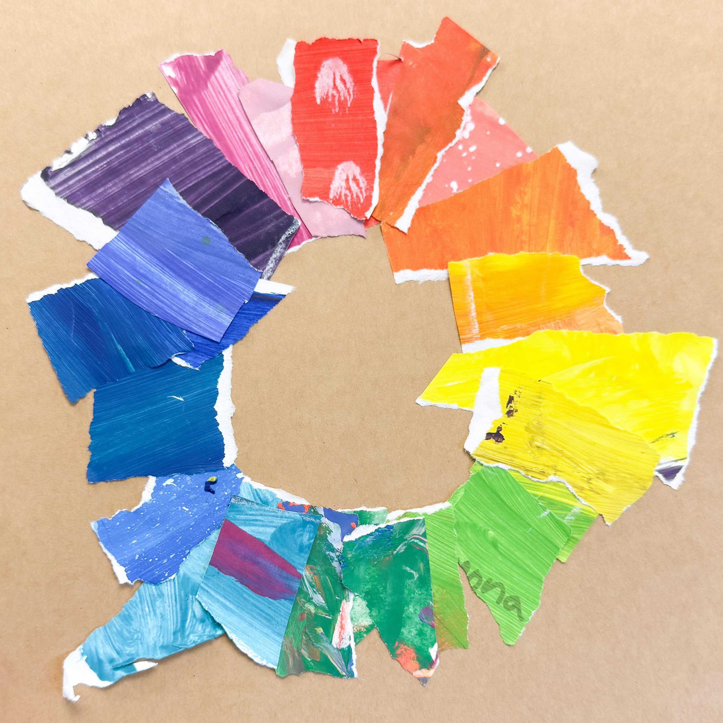 🌈Cut paper color wheel- thinking about having the kids make these from scrap painted paper to teach some color theory. What do you think?

#artteachersofinstagram #kidsartcamp #kidsartstudio #color #colorwheel