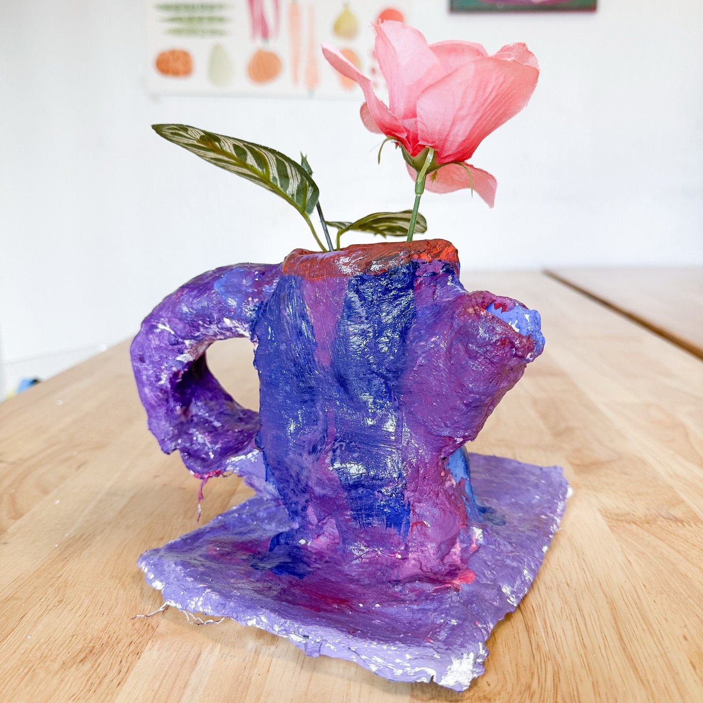 Just a gorgeous little teapot sculpture! 

#artcamp #makeart #oaklandkids #kidsart #plaster