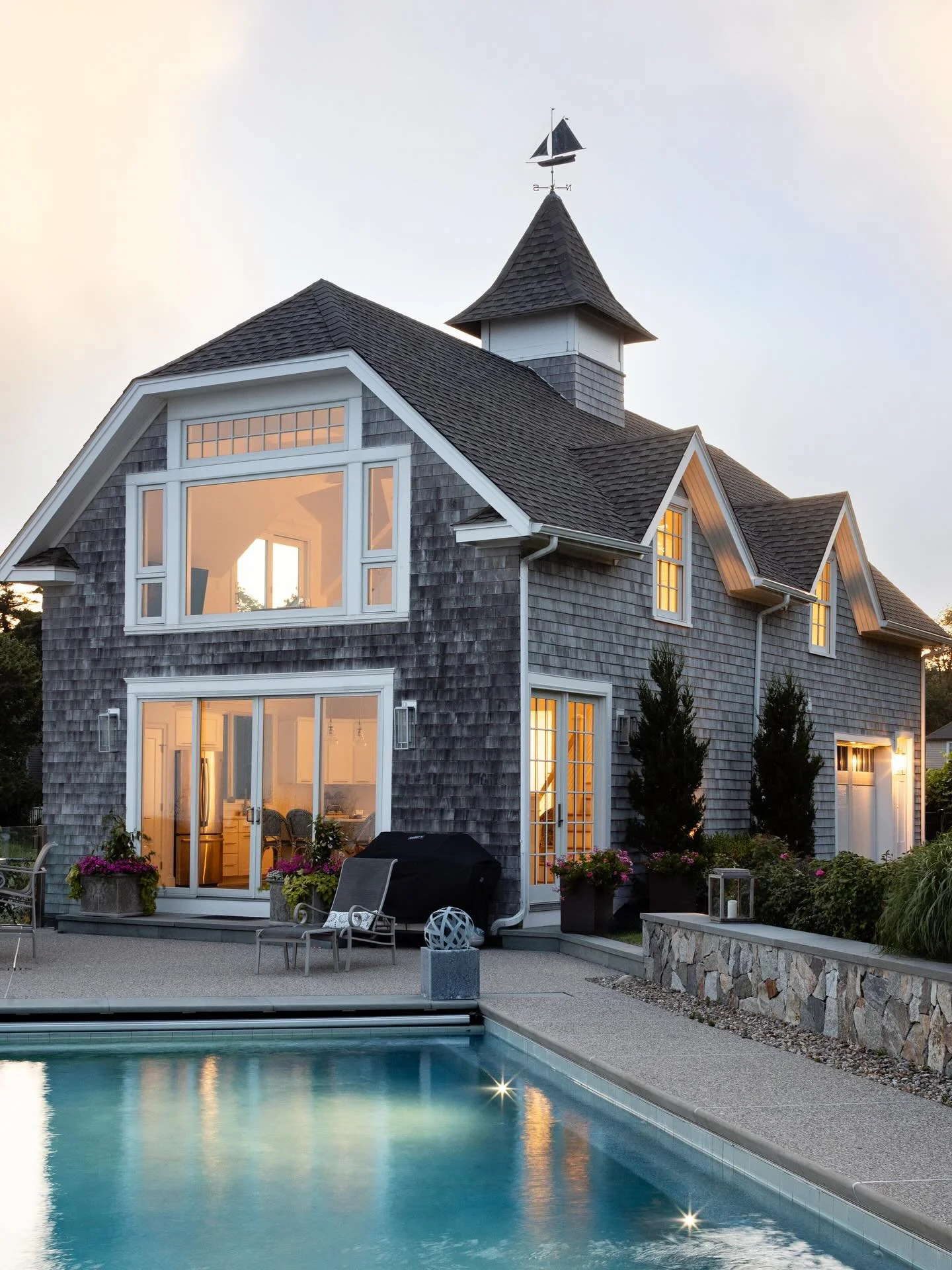Pool season might be over but I&rsquo;m still going through some dreamy summer evening shots for @tuckerarchitecture.
&mdash;
#ArchitecturePhotography #NewEnglandHomes #CoastalDesign #ExteriorPhotography #ArchitecturalPhotographer #MassachusettsArchi