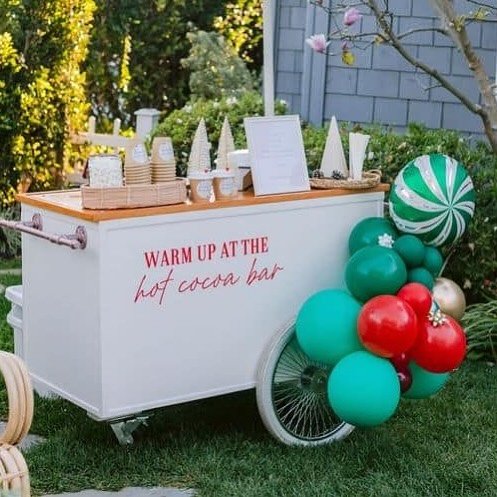 .
Oh what a joy to have Christmas parties with a pro bartender to make delicious cocktails and maybe a spiked hot choc bar?? 🪩🎄&hearts;️✨
.
Book your consult to find out more! 
Link in bio
.
#centralcoastpartyhelpers #pasorobleseventplanners #monte