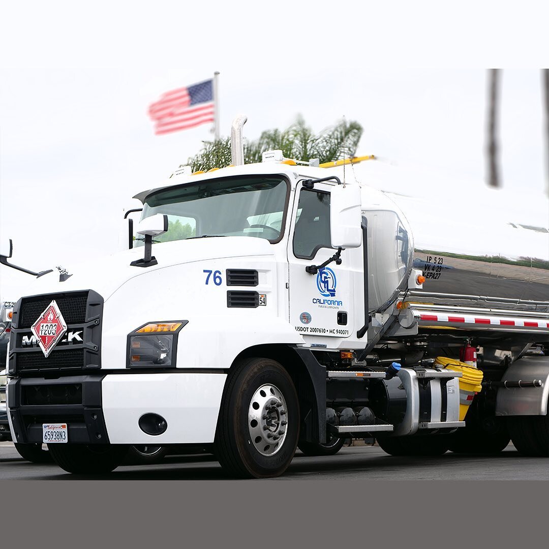 Orange County 🍊 may be experiencing May Grey 🌫️, but our trucks 🚚⛽️ are shining bright ✨! 

#CFL #orangecounty #oilandgasindustry #renewableenergy #renewablediesel #diesel #macktrucks #california #fuel #trucking
