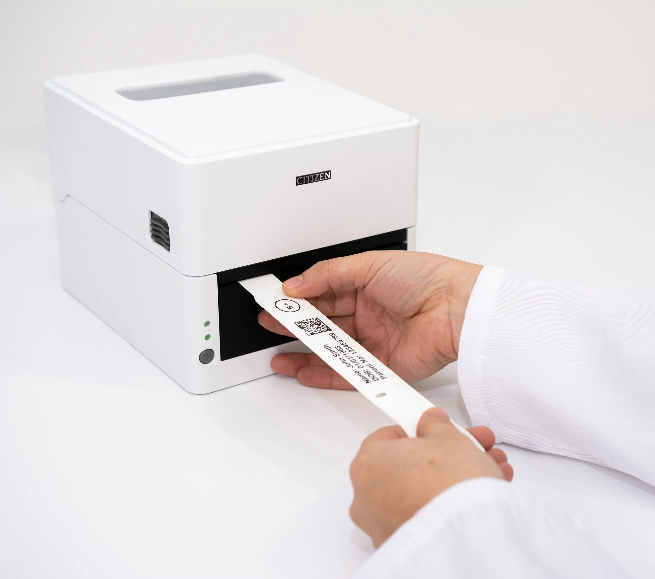 Citizen printer printing a wristband