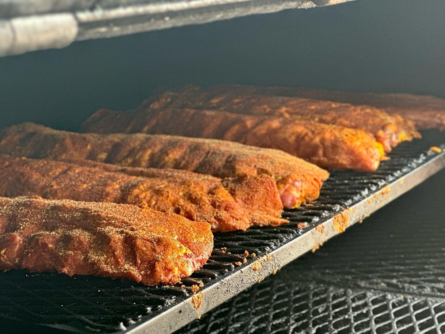 Give dad the day off from the grill and treat him to house smoked meats! 
BBQ is available starting at 2:00 until we run out! 🍖 

#bbq #fathersday #gulfportfl #gulfportflorida #smokemeateveryday #smokedmeat #stpetebbq