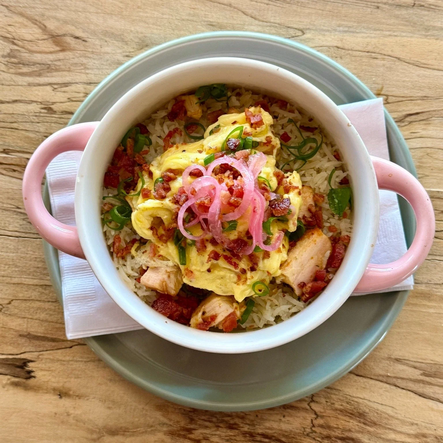We're just over here dreaming of Sunday Brunch! 😊💭

Join The Wine House every Sunday 11am-2pm for our relaxing brunch featuring homemade Beach Bum Biscuits and our brand new GLUTEN FREE brunch bowl: "The Chicken &amp; The Egg." 

Coconut-