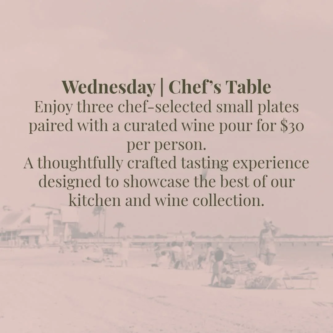 Happy Wednesday! 🥂 

Enjoy small plates of:
✨Tajin Shrimp
✨Baked Florida Oysters
✨Short Rib Sliders

Paired with Caf&eacute; de Paris Bubbly Brut! 🍾