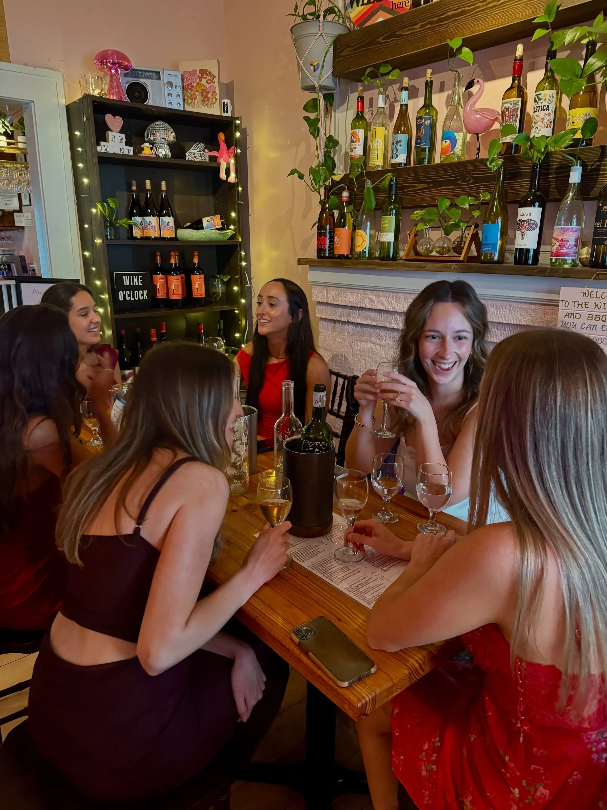 Evenings are best spent sharing bottles with friends 🥂 🍾 

Join The Wine House this weekend to enjoy our fresh Florida Summer-Inspired menu and a juicy wine to pair.

Reservations at pinkwinehouse.com walk-ups also welcome.

#winebar #wine  #suppor