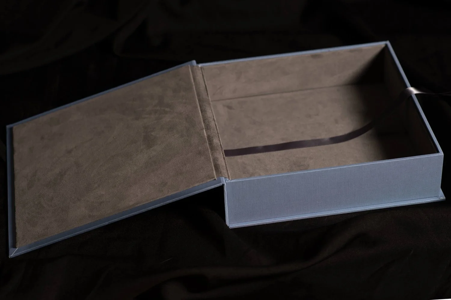 wedding-album-velvet-gift-box-catskills-ny