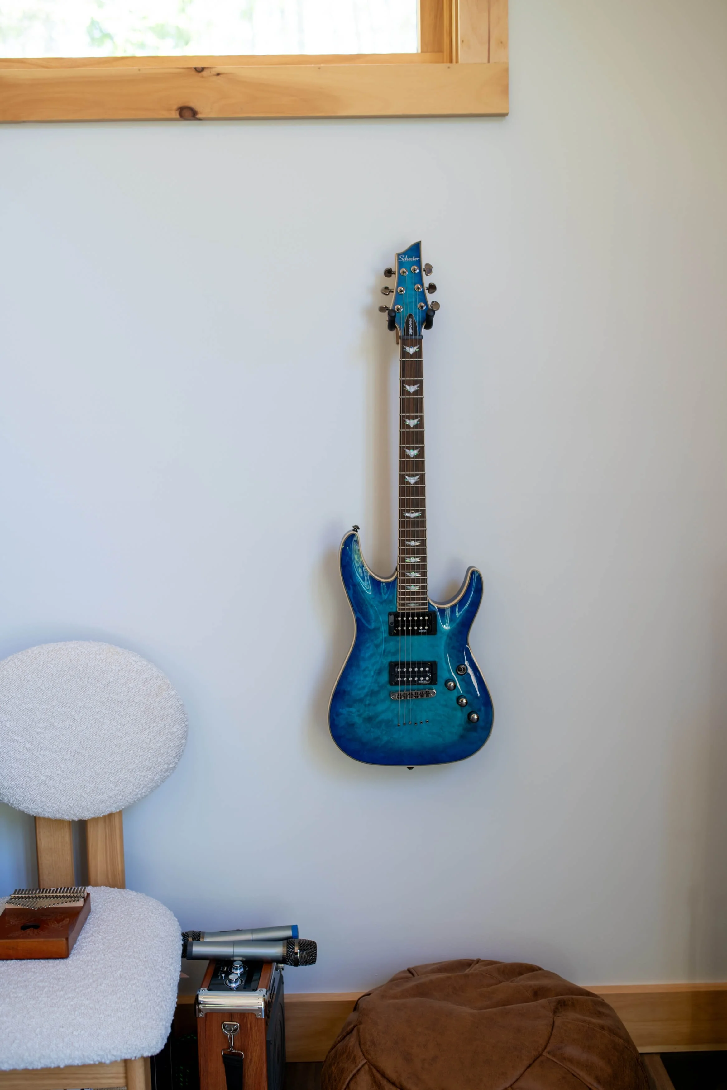 Musician themed airbnb home decor