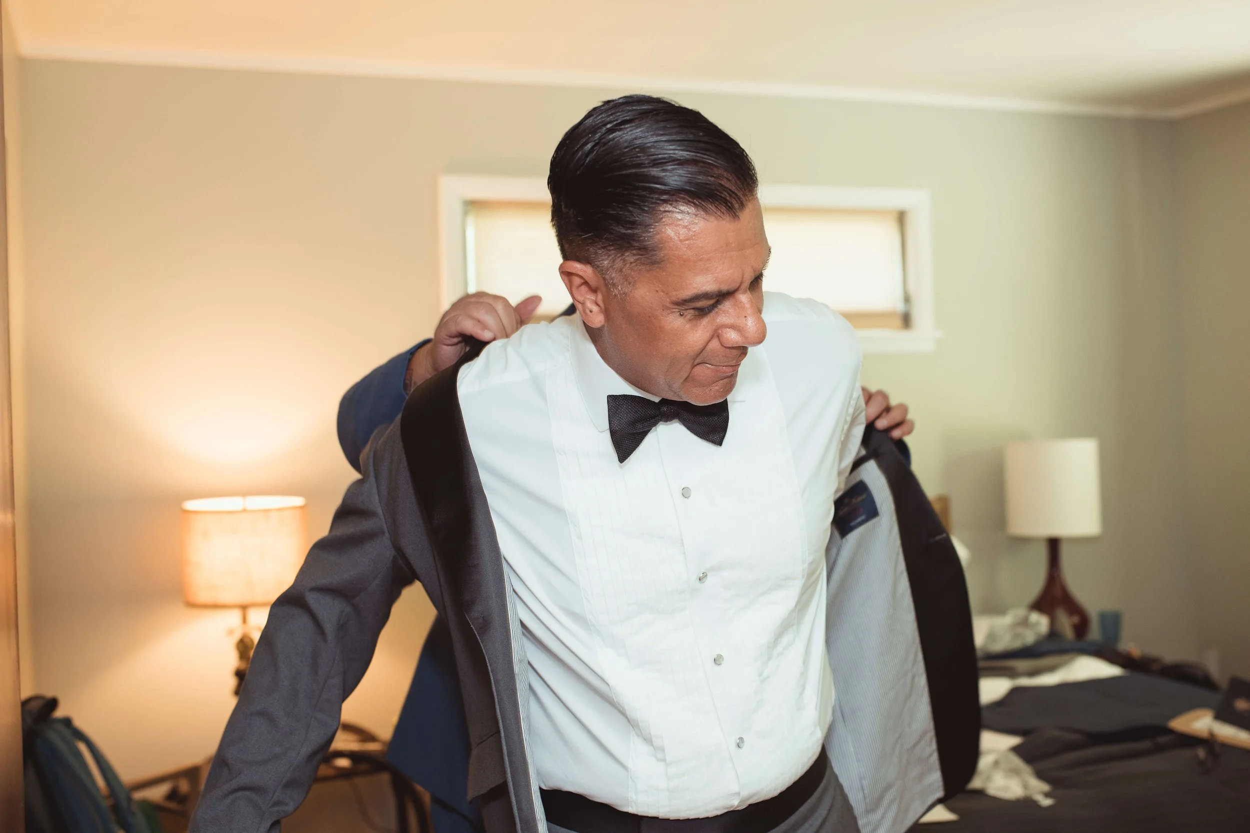 Getting-ready-wedding-photos-catskills-ny
