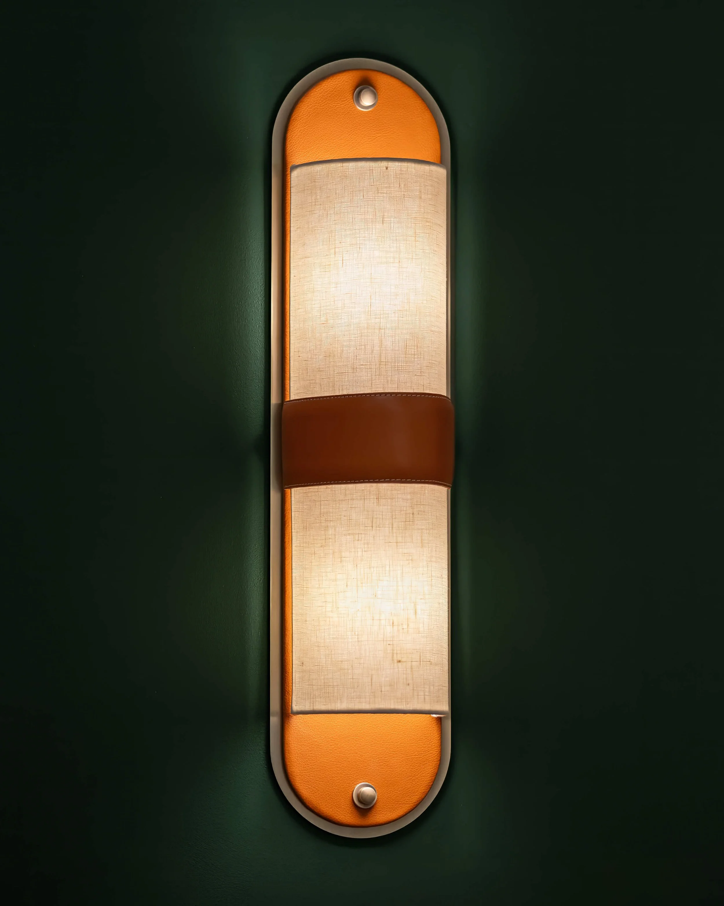 Holden_sconce_full_frame.jpg