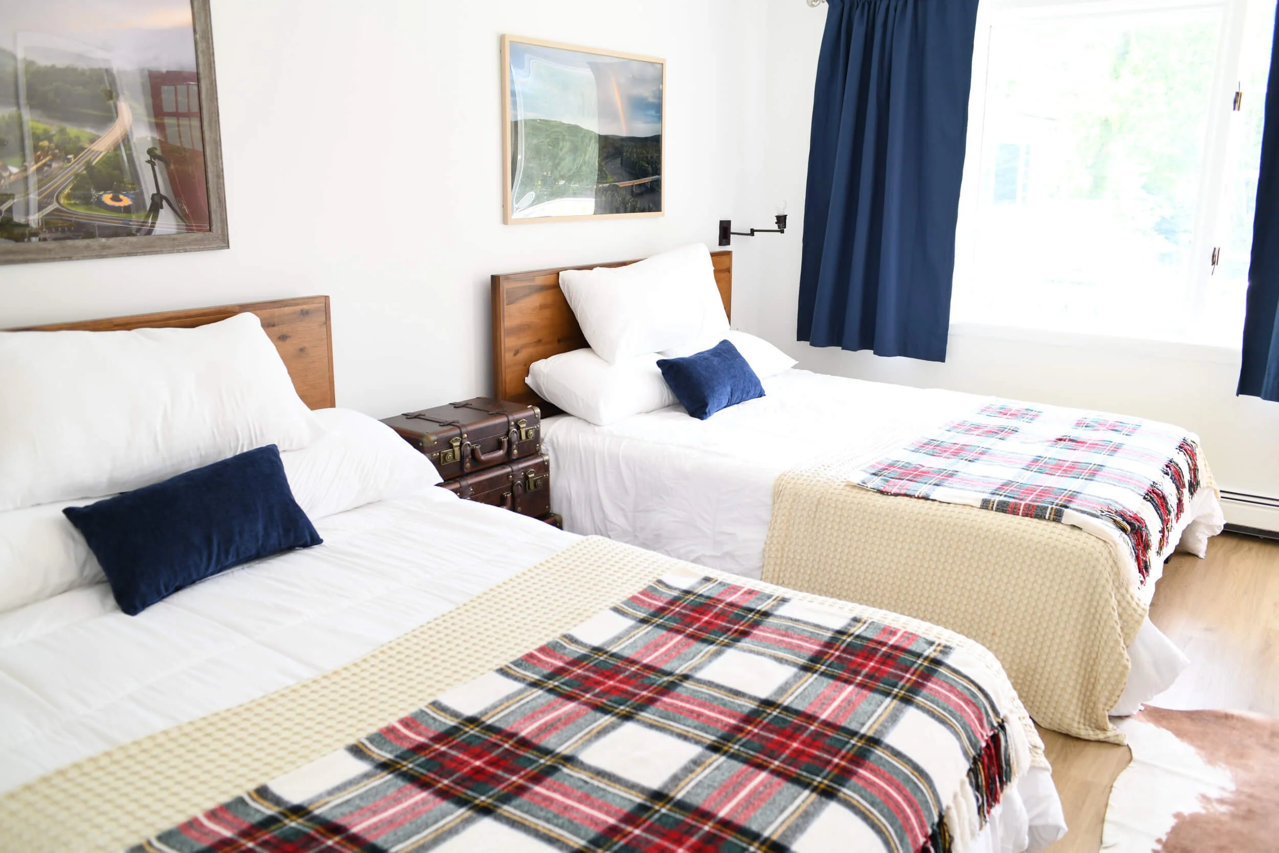 Motel Twin Full Size Beds Interior View