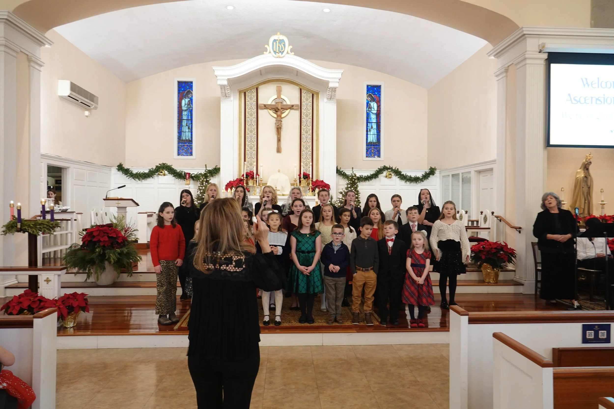 Youth Choir - Christmas 2025(1).JPG