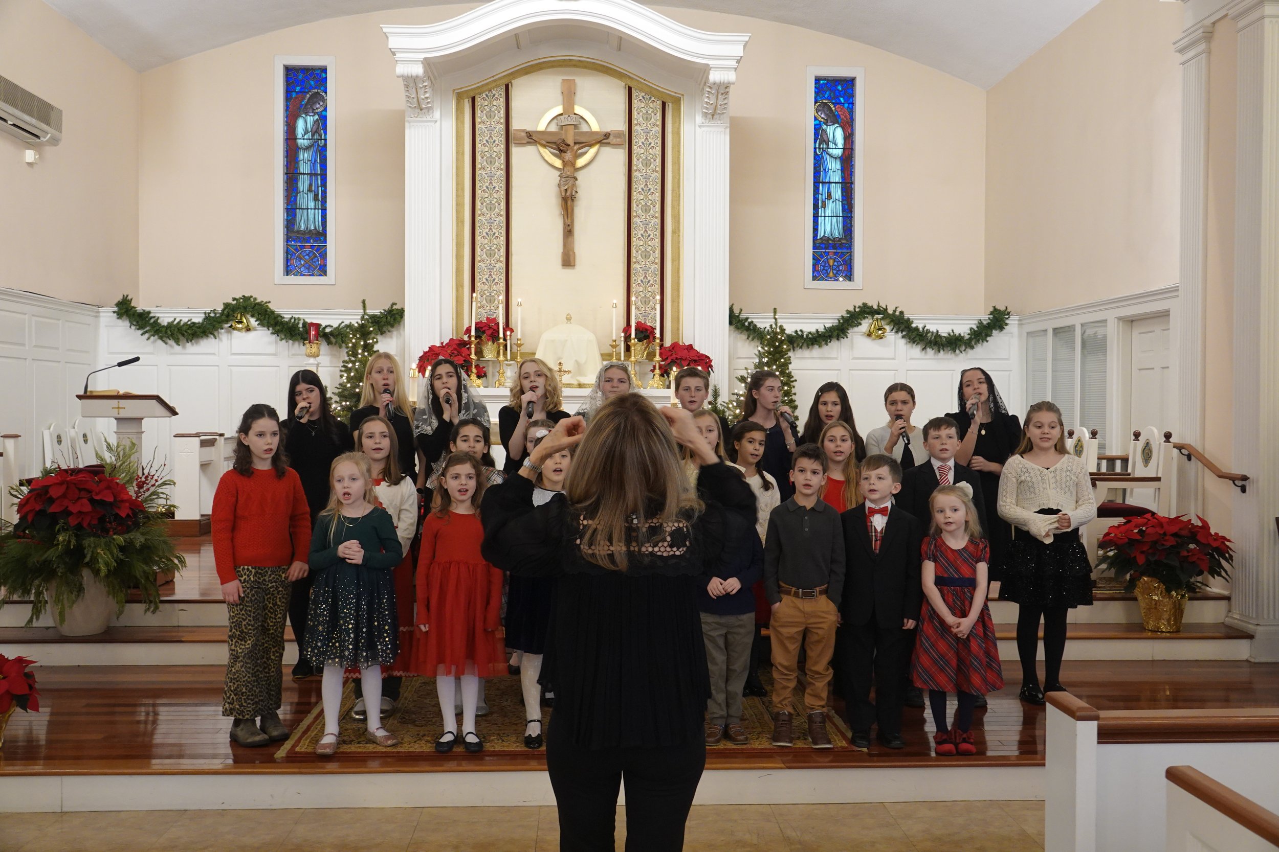 Youth Choir - Christmas 2025(4).JPG