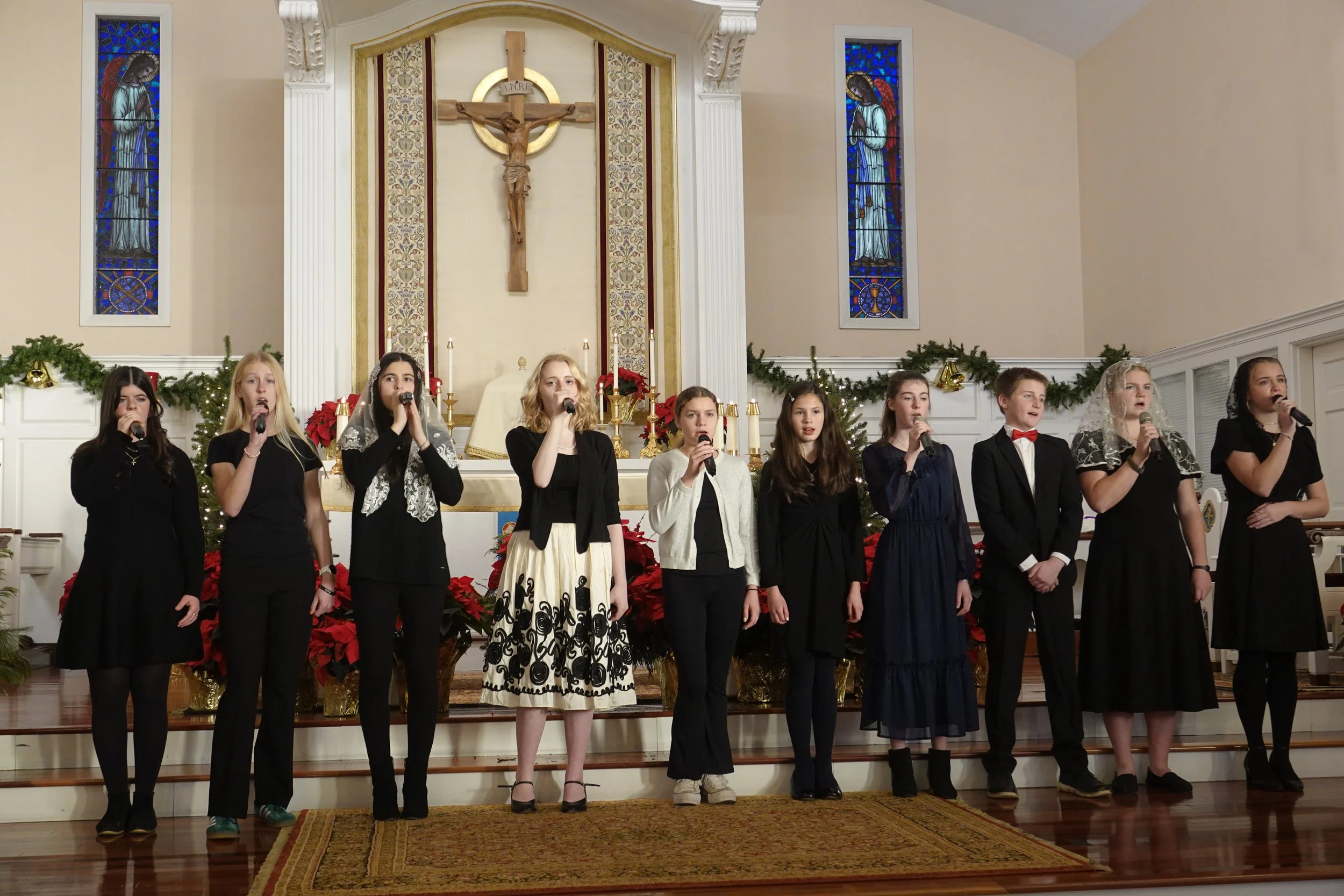 Teens Singing - Christmas 2025(4).JPG