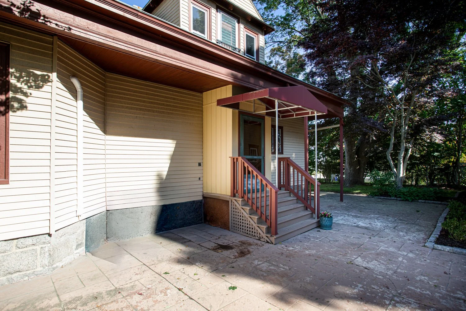 1231 Robeson St. -3.jpg