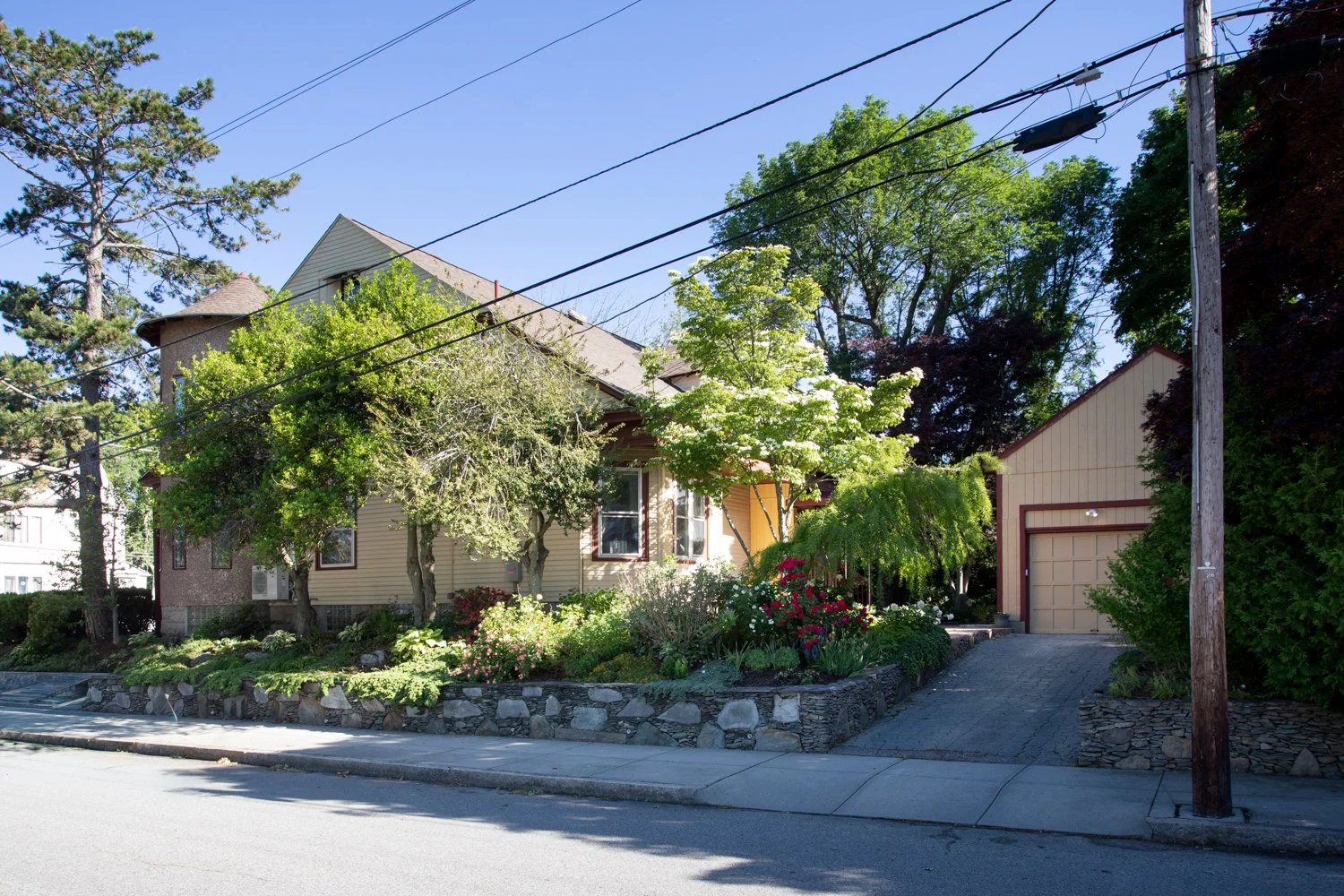 1231 Robeson St. .jpg