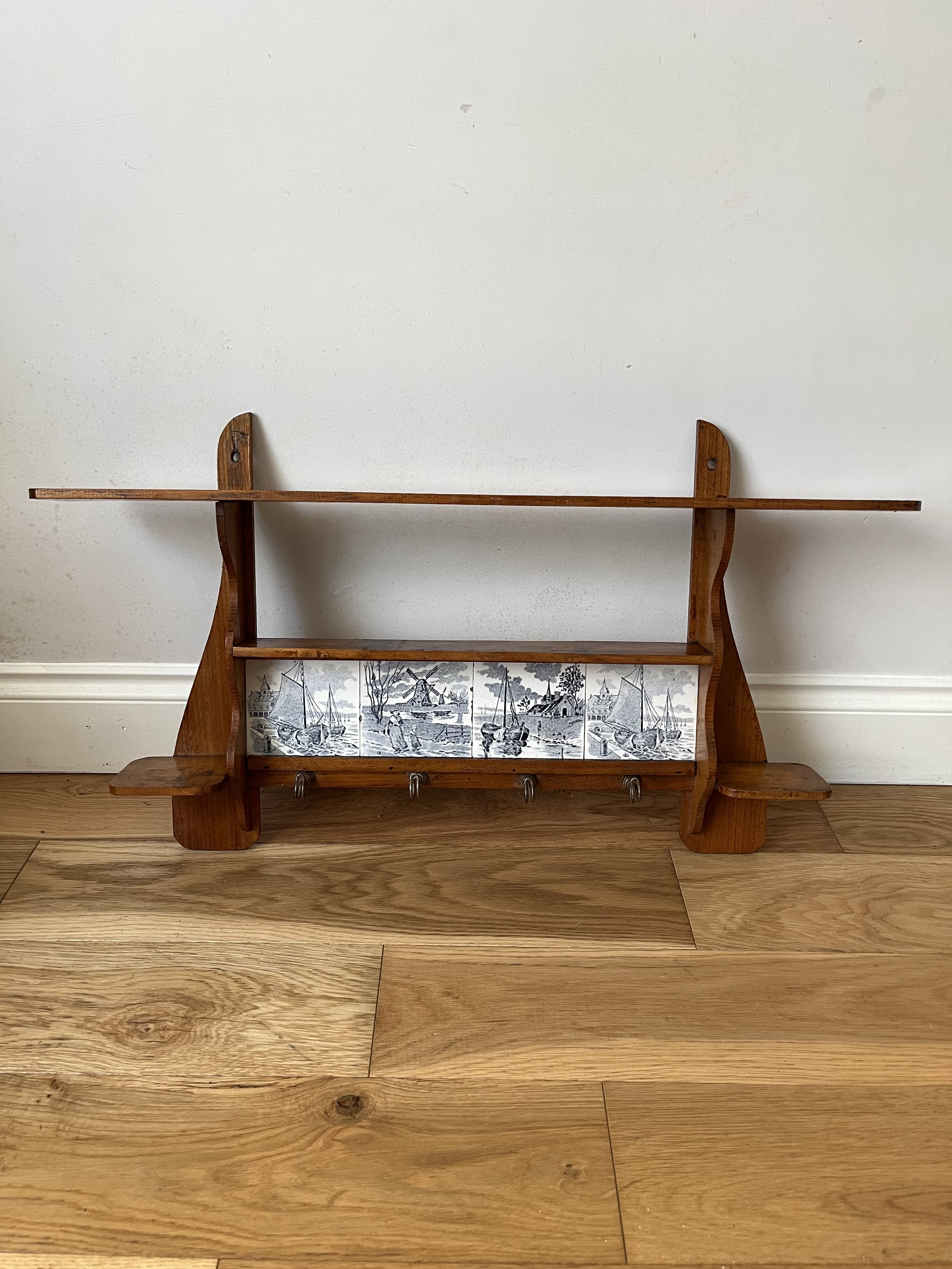 Secondhand vintage kitchen rack