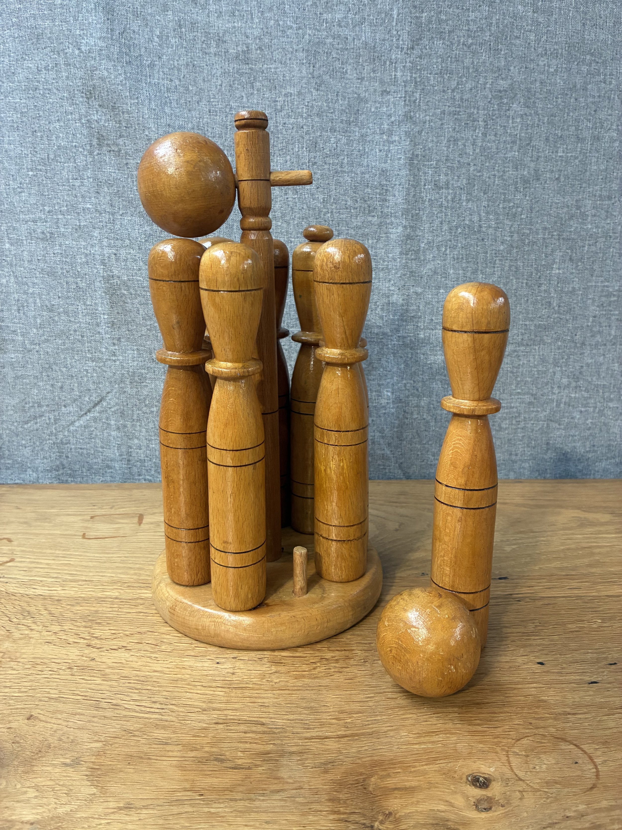 Secondhand vintage bowling game