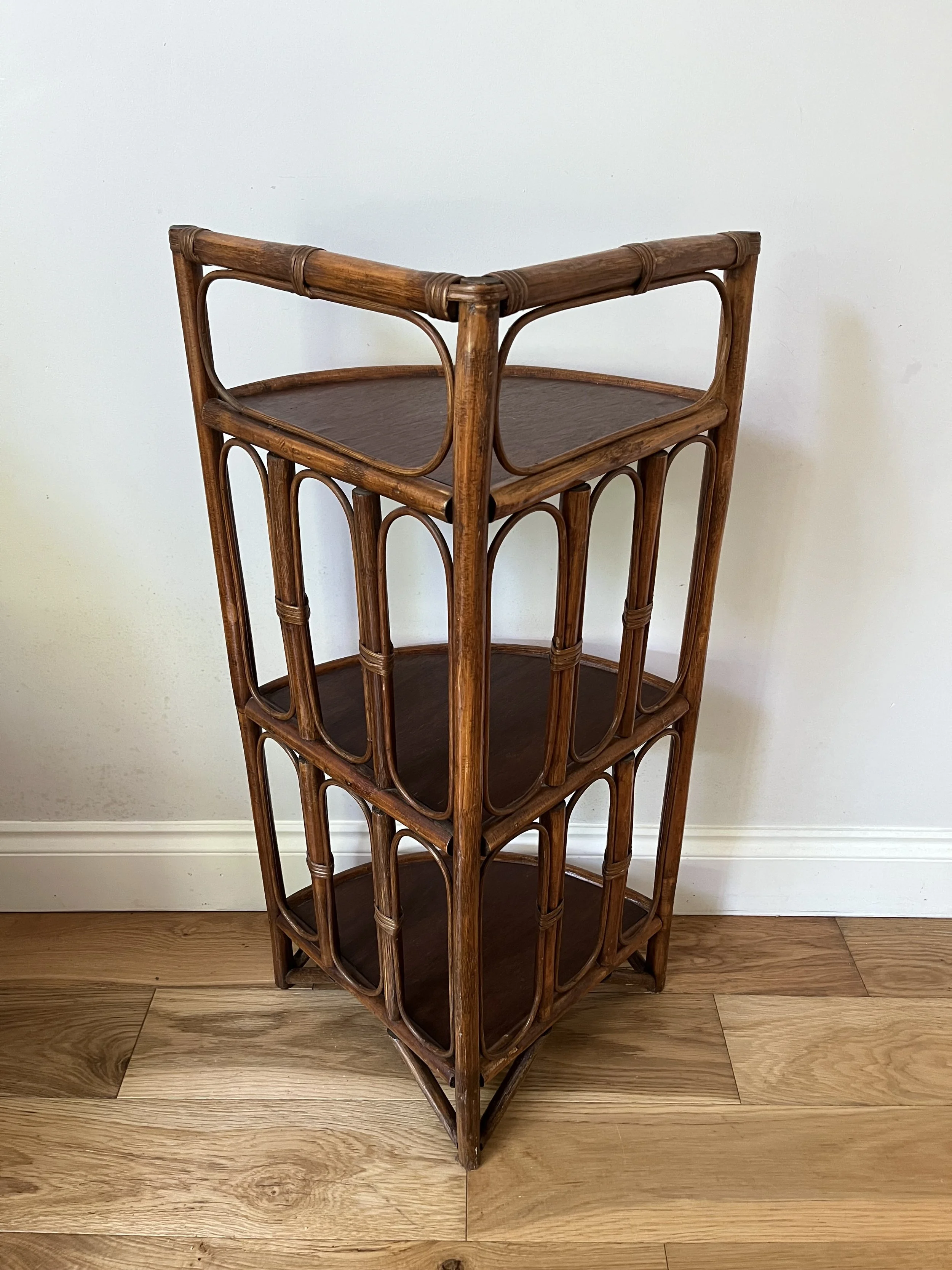 Secondhand vintage corner shelf