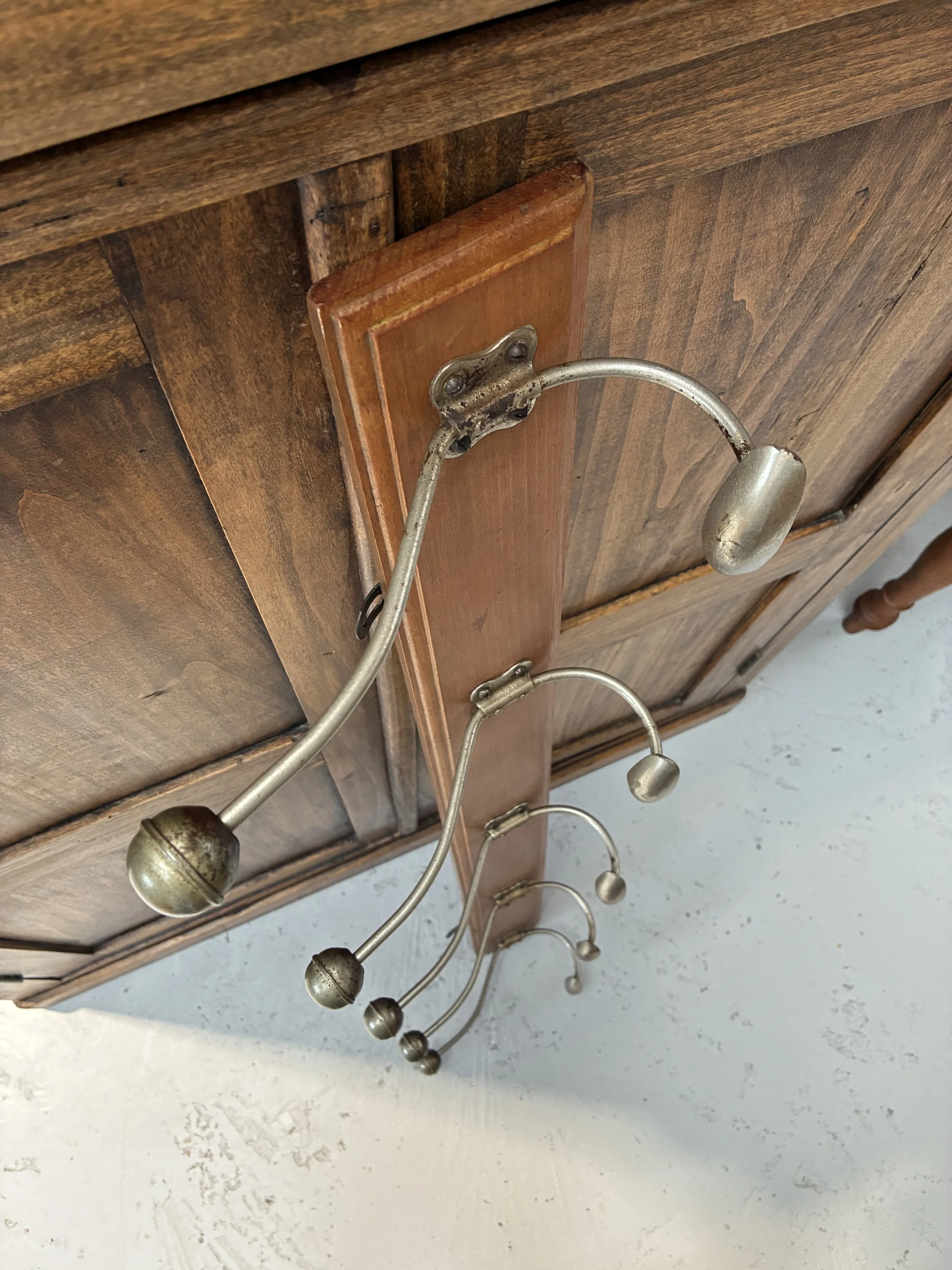 Secondhand vintage coat rack