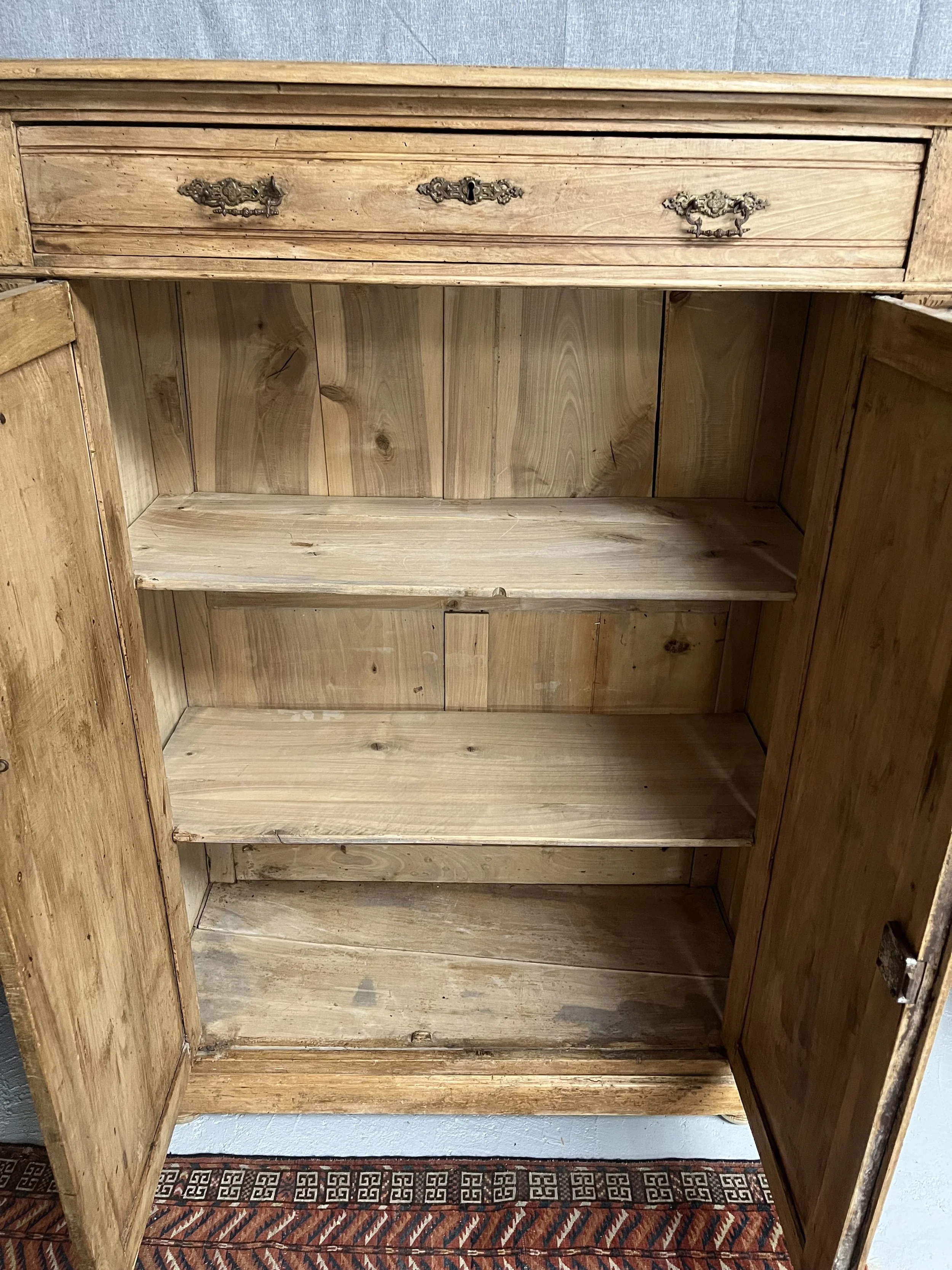 Secondhand vintage french cabinet