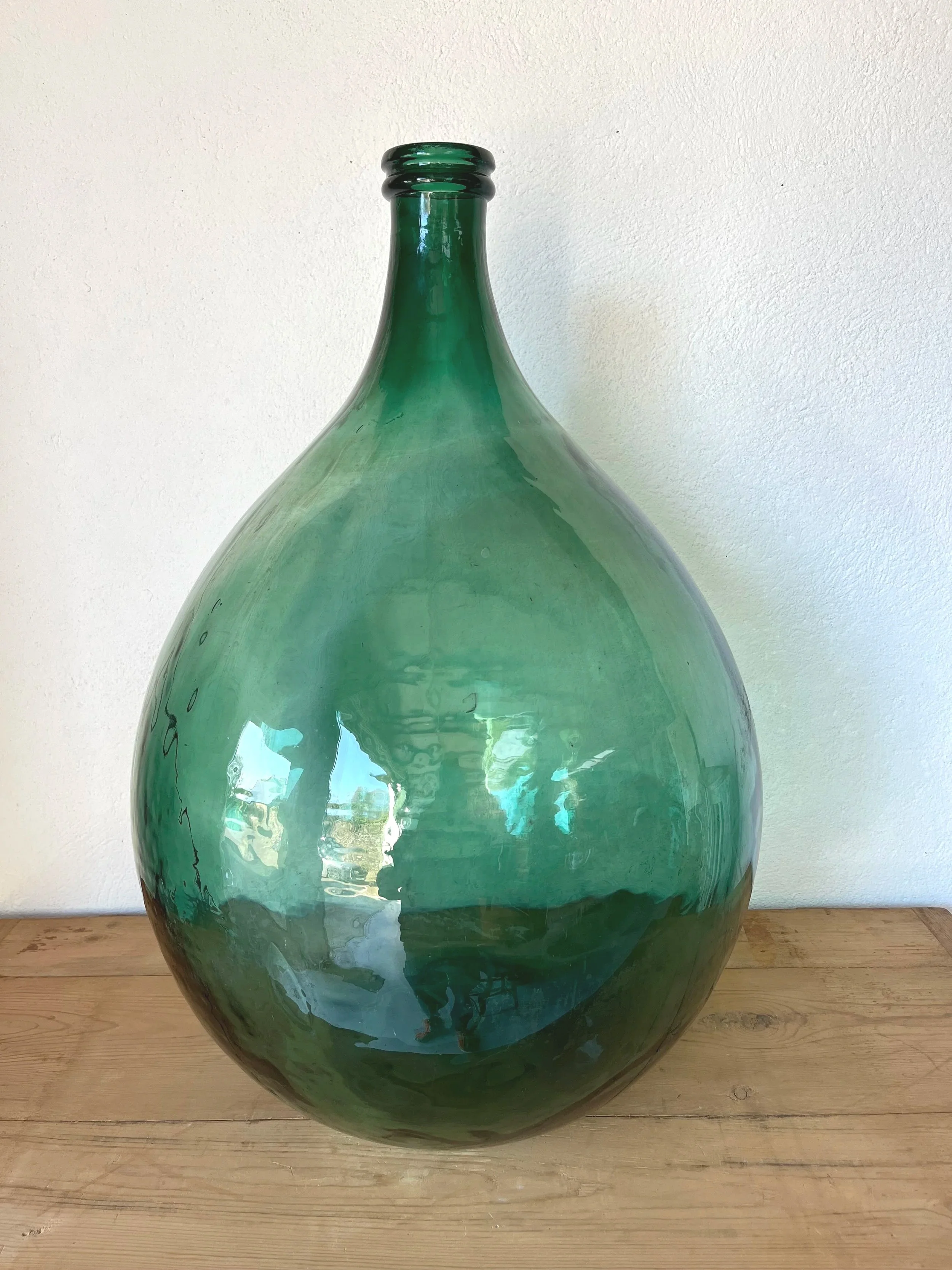 Secondhand vintage dame jeanne carboy