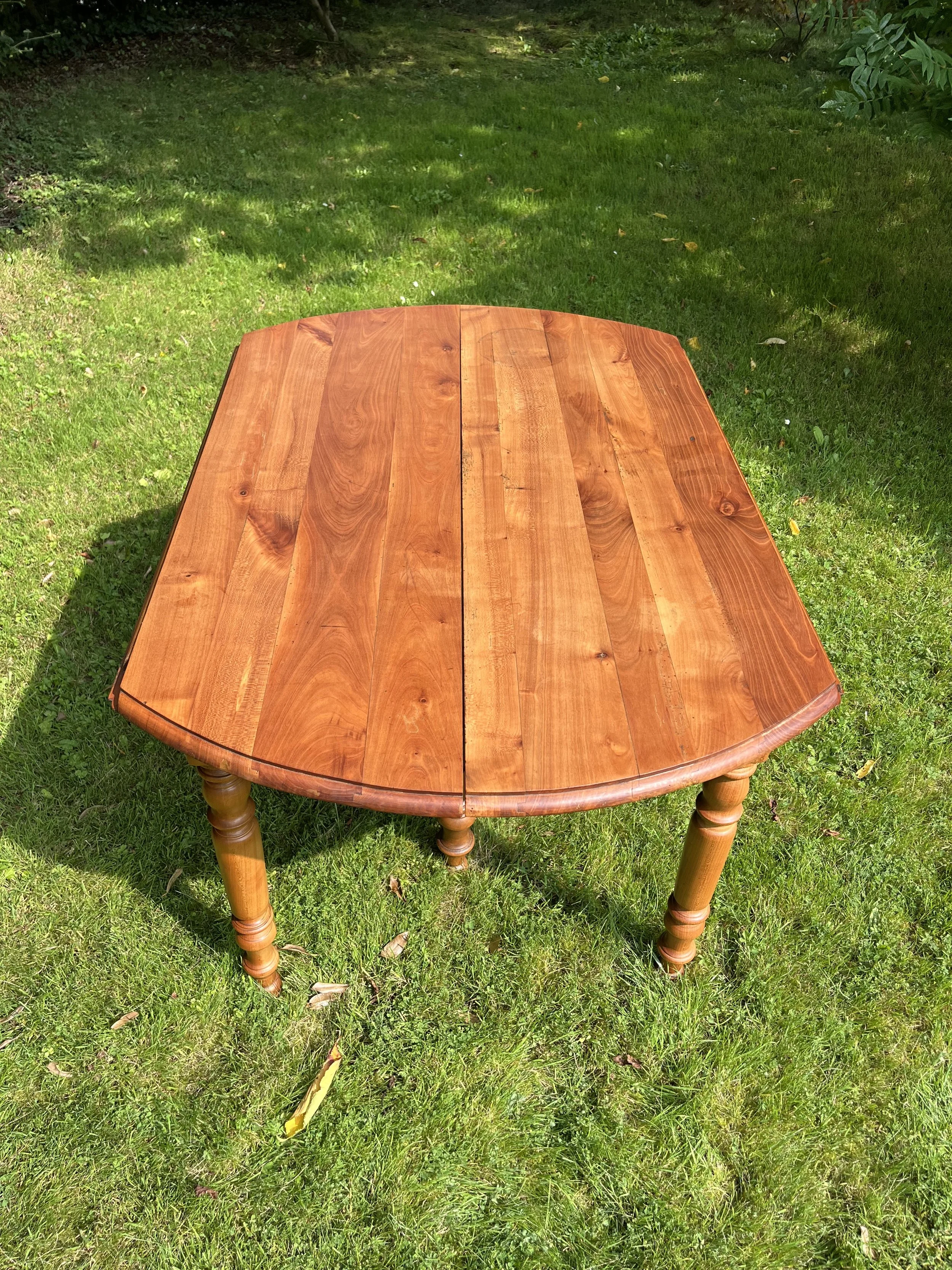 Secondhand vintage extendable dining table