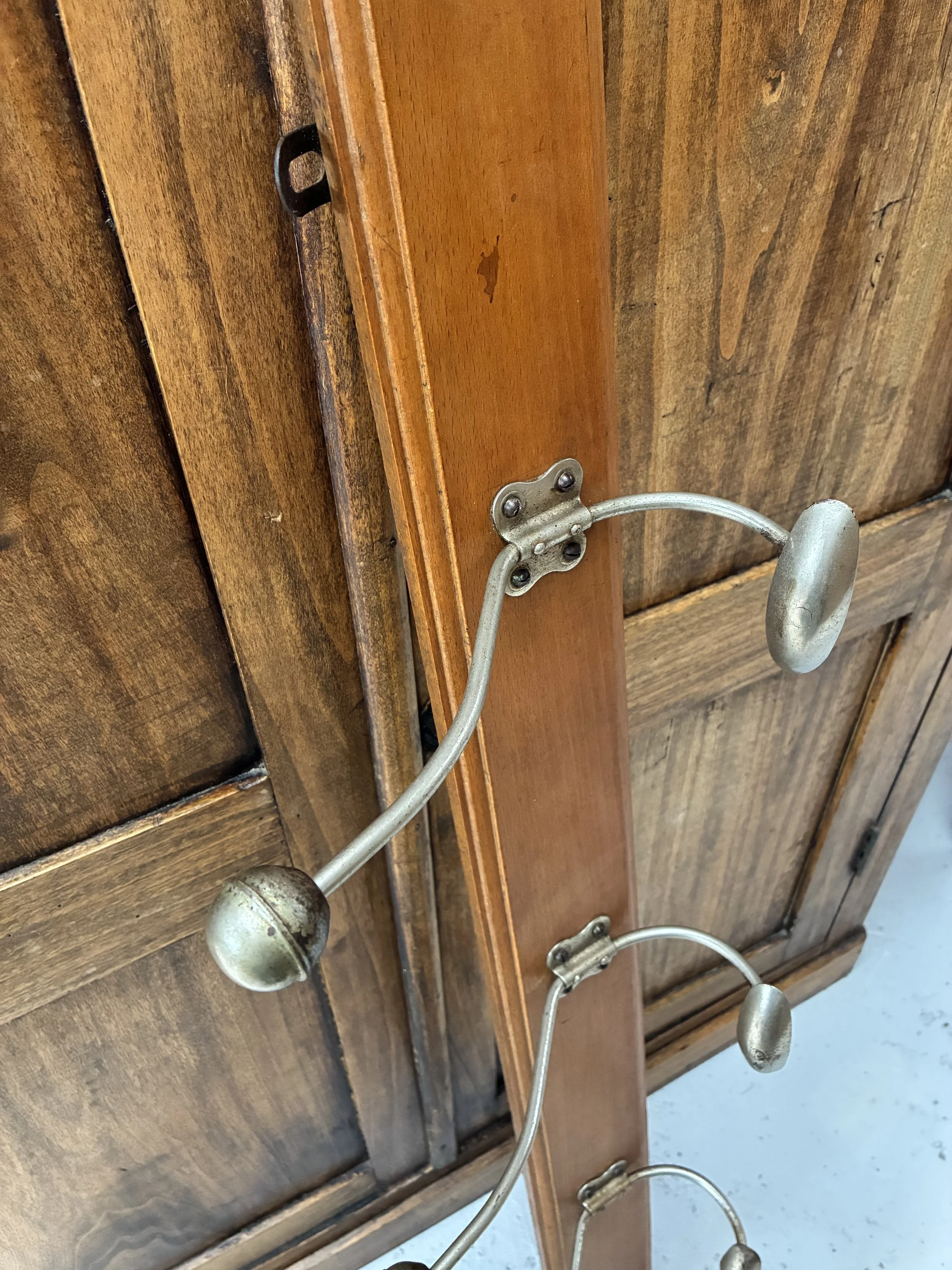 Secondhand vintage coat rack