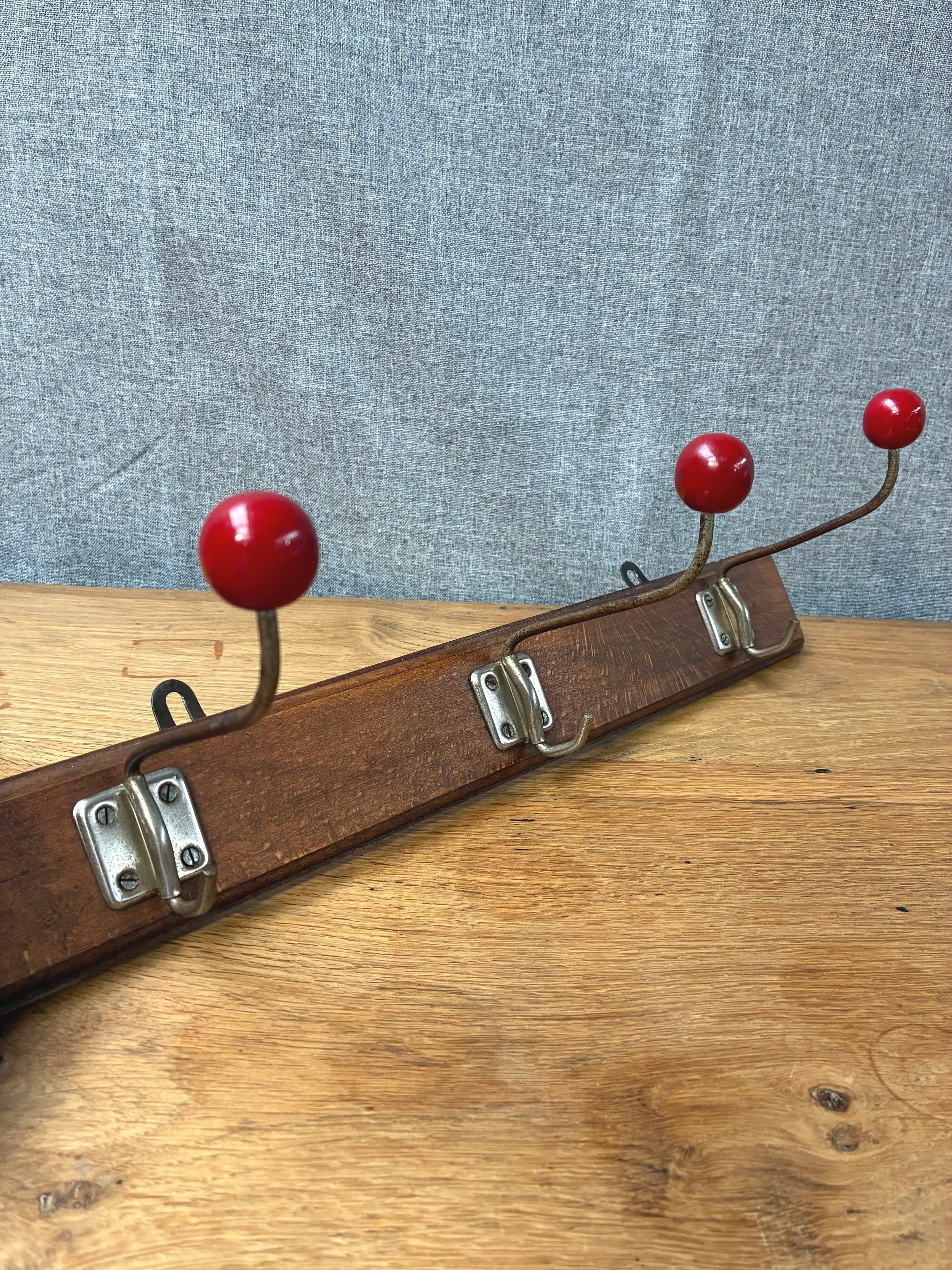 Secondhand vintage coat rack