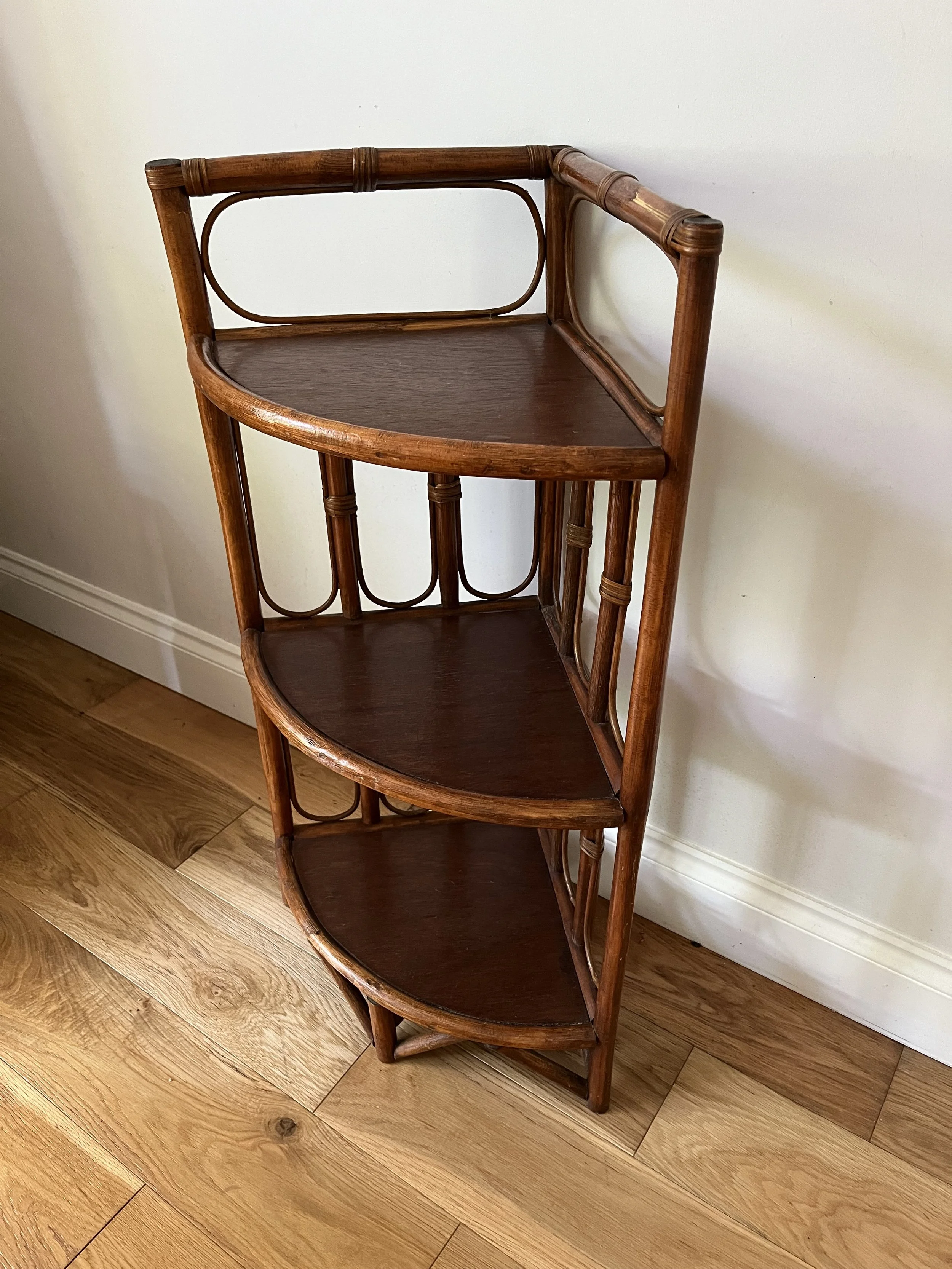 Secondhand vintage corner shelf