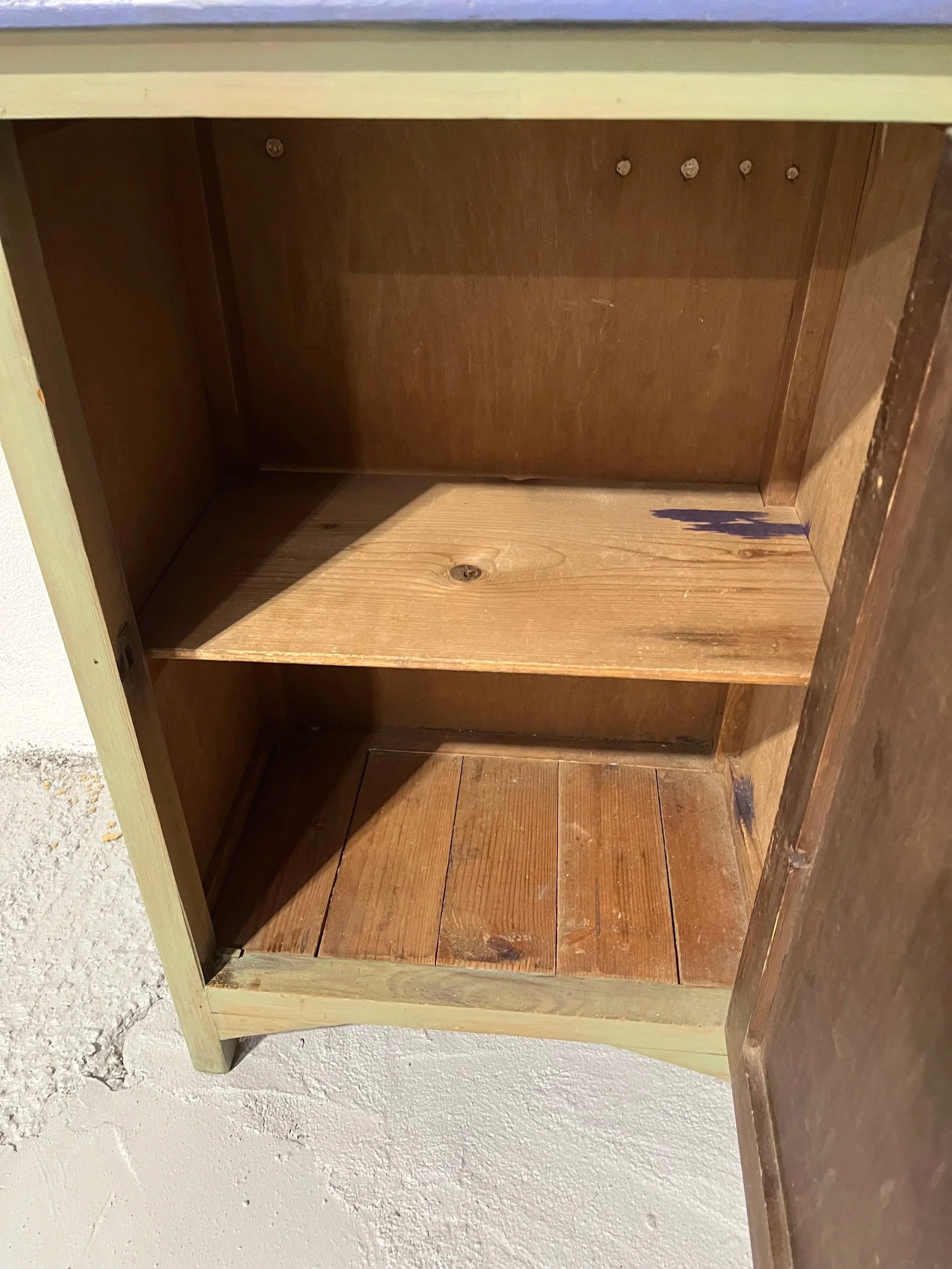 Vintage secondhand painted cabinet