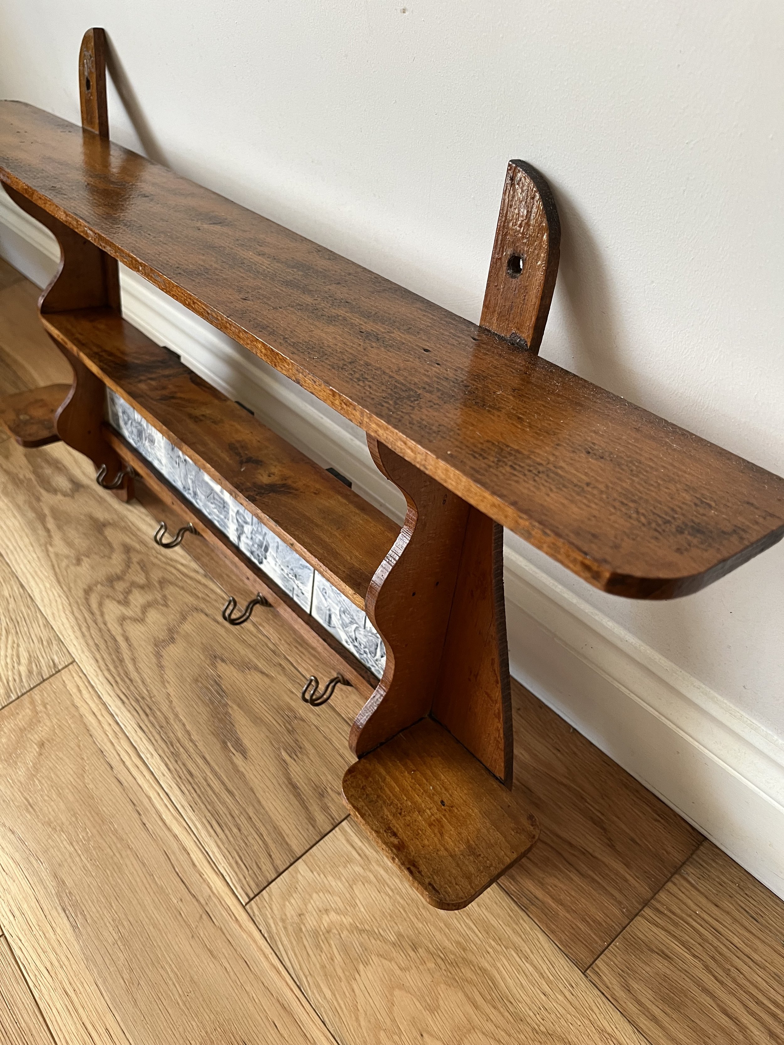 Secondhand vintage kitchen rack