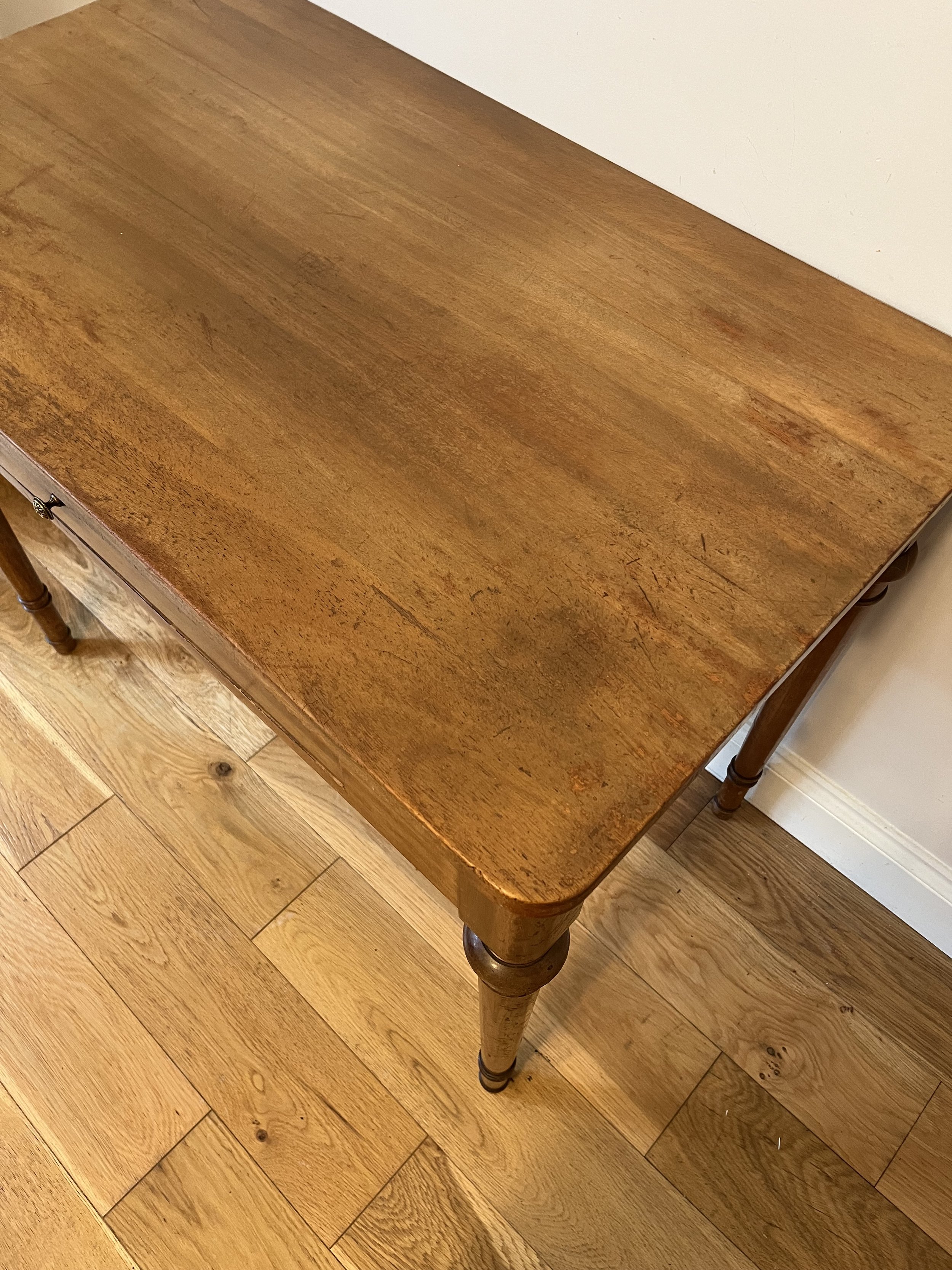 Secondhand vintage table desk