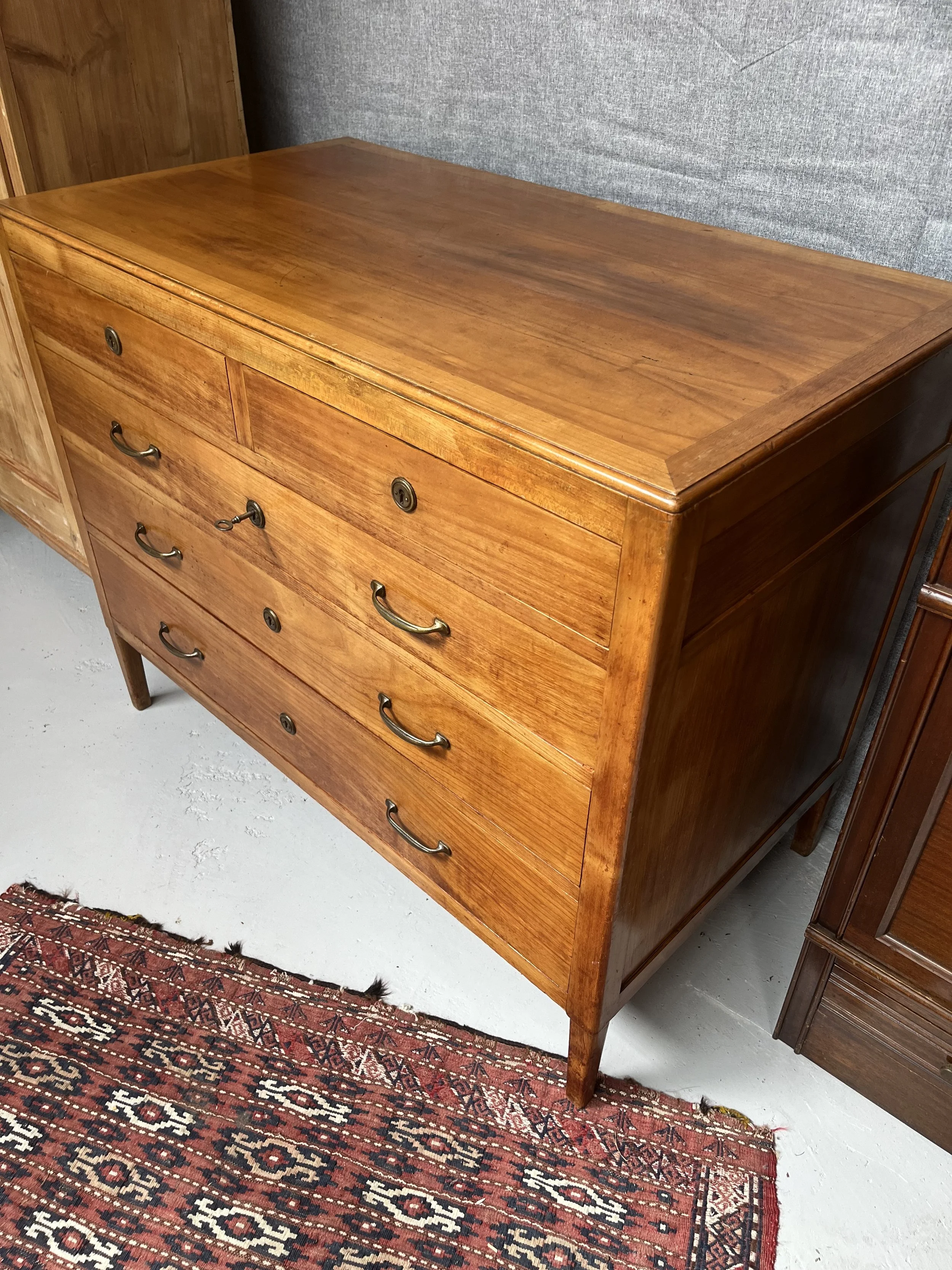 Secondhand vintage chest of drawers