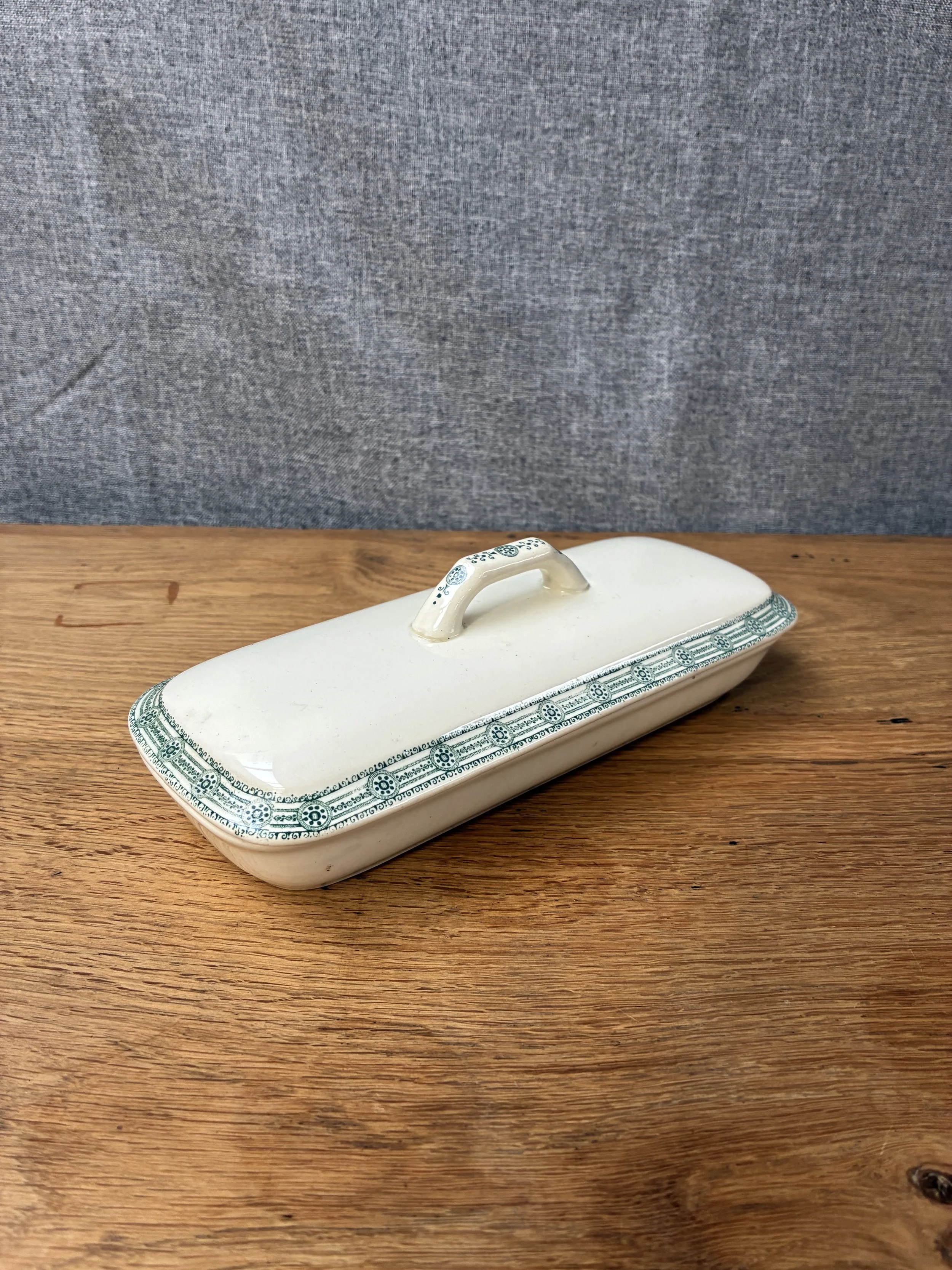 Secondhand vintage ceramic tray with lid